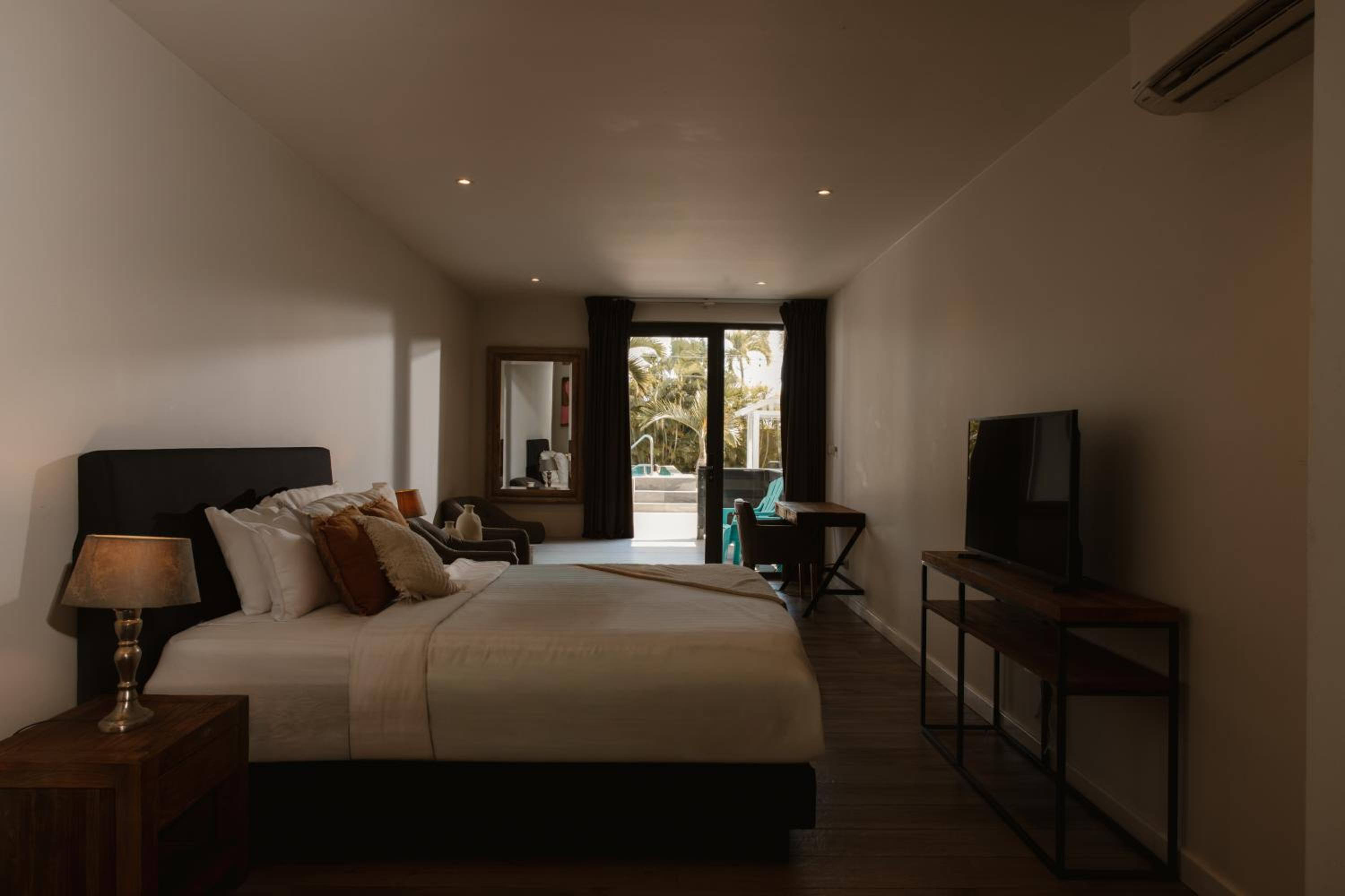 Standard King Room