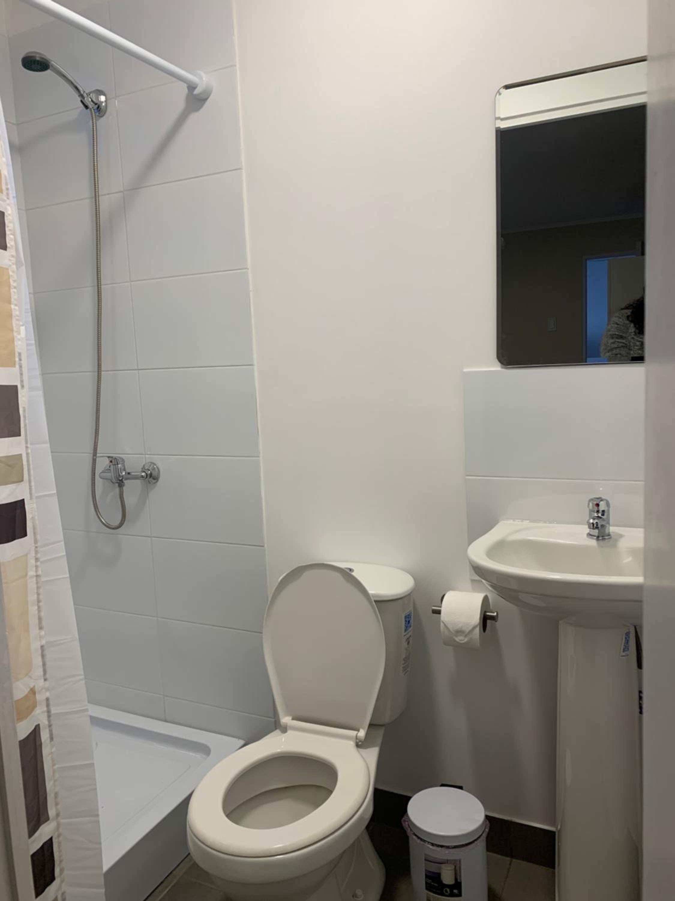 Double Room with Private Bathroom photo 2