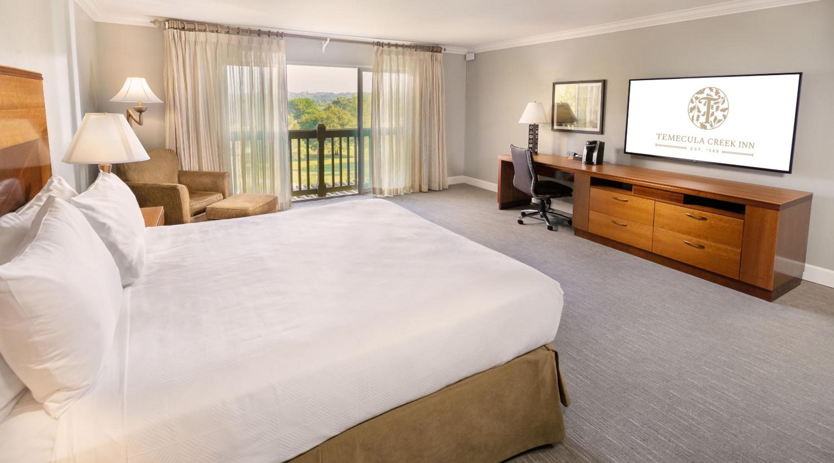Standard King Room photo 3