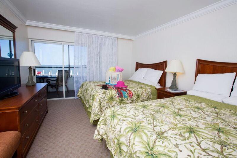 Gulf view Two Queen Beds