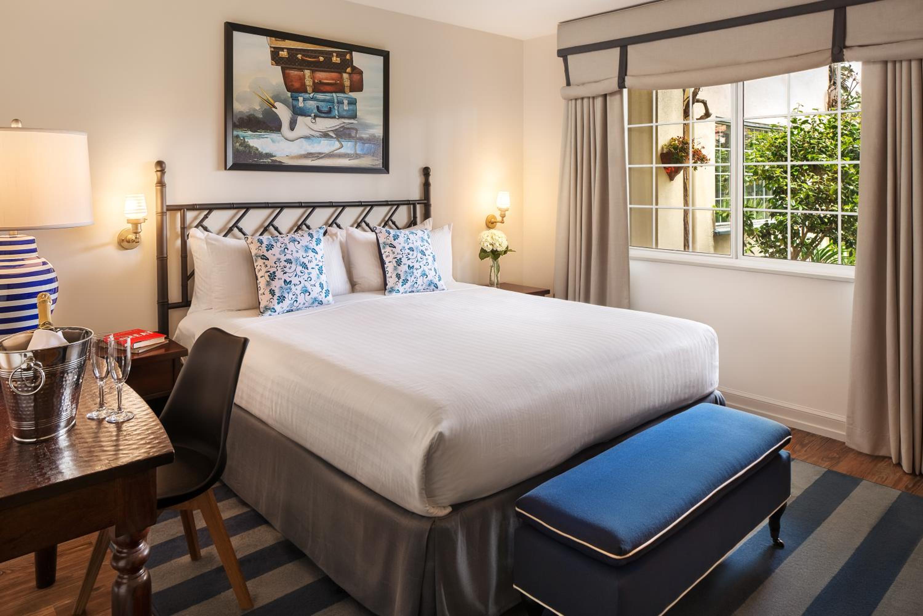 Standard King Room - Photo 3