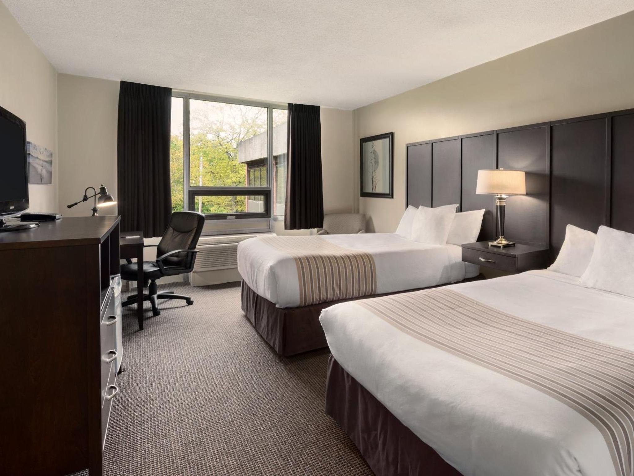 Double Room with Two Double Beds - Non-Smoking - Photo 1