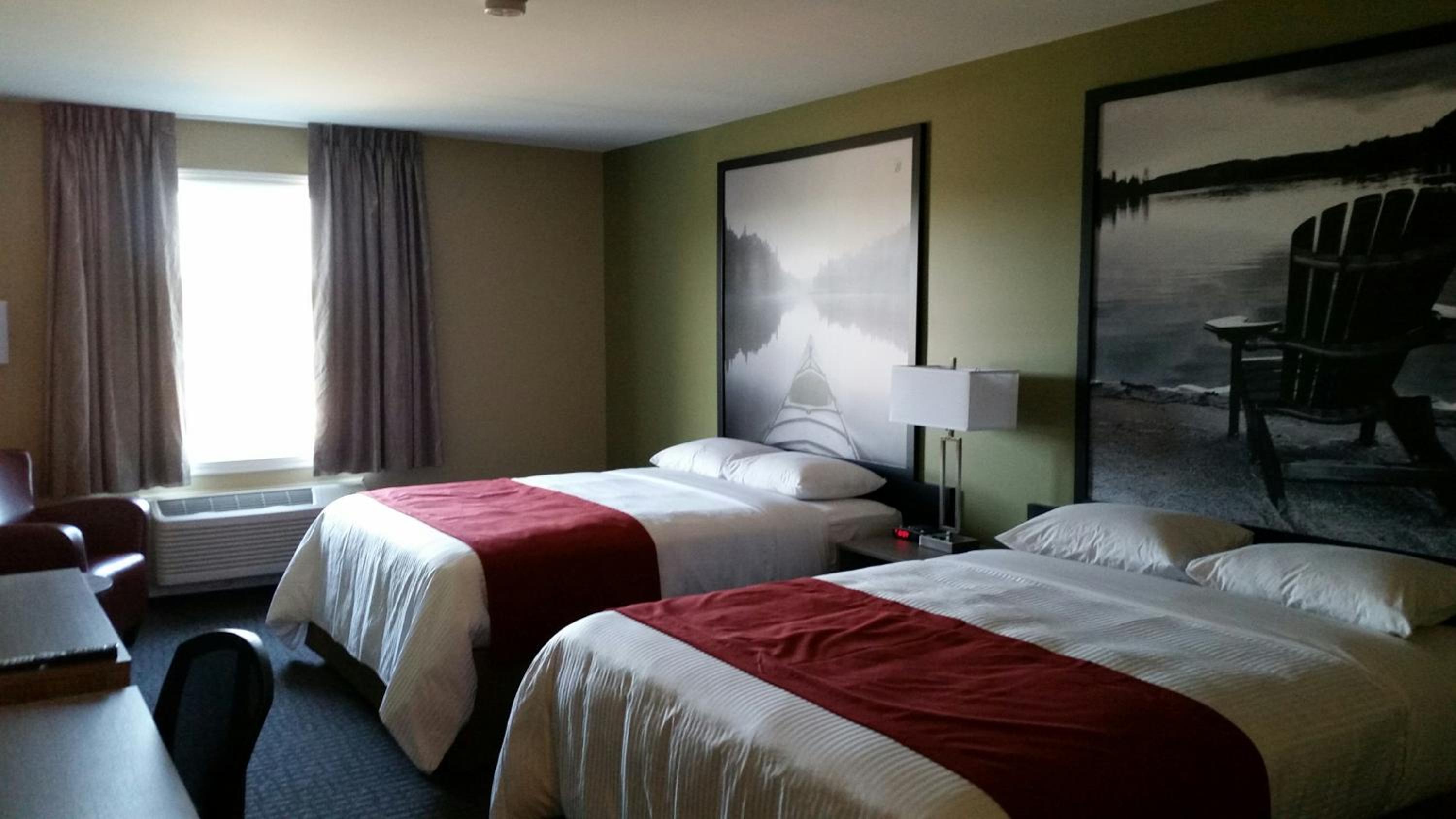Queen Room with Two Queen Beds - Non-Smoking photo 1