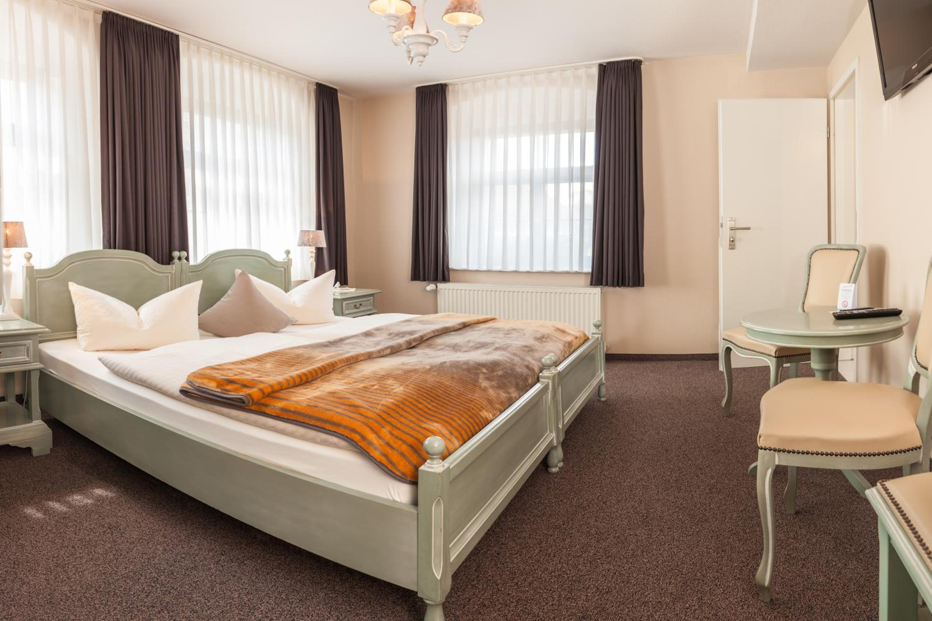 Double Room - Photo 8