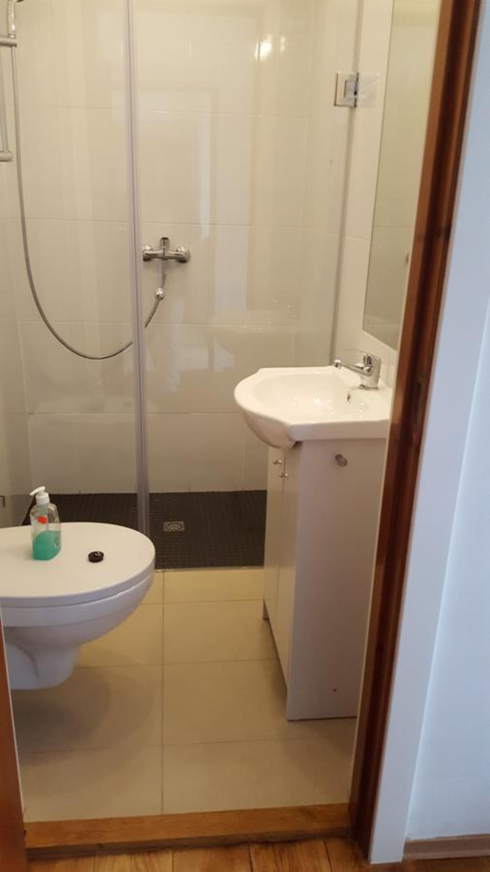 Double Room with Shower - Photo 3