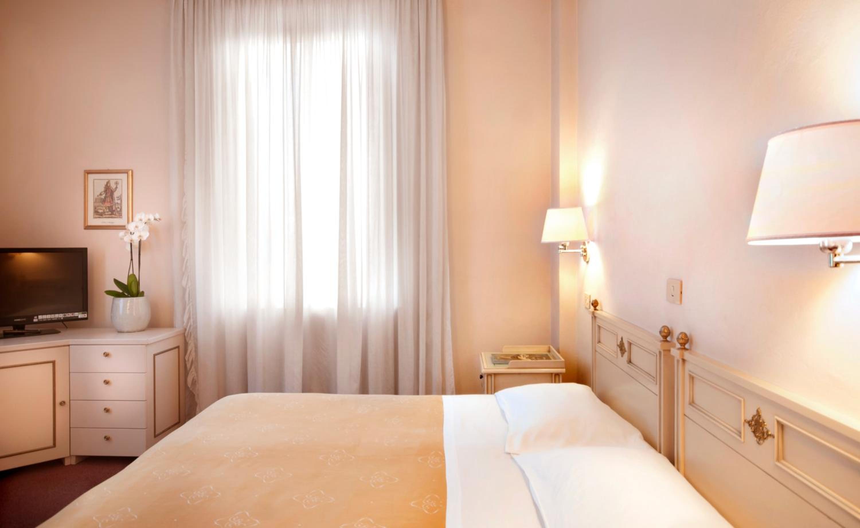 Classic Double or Twin Room