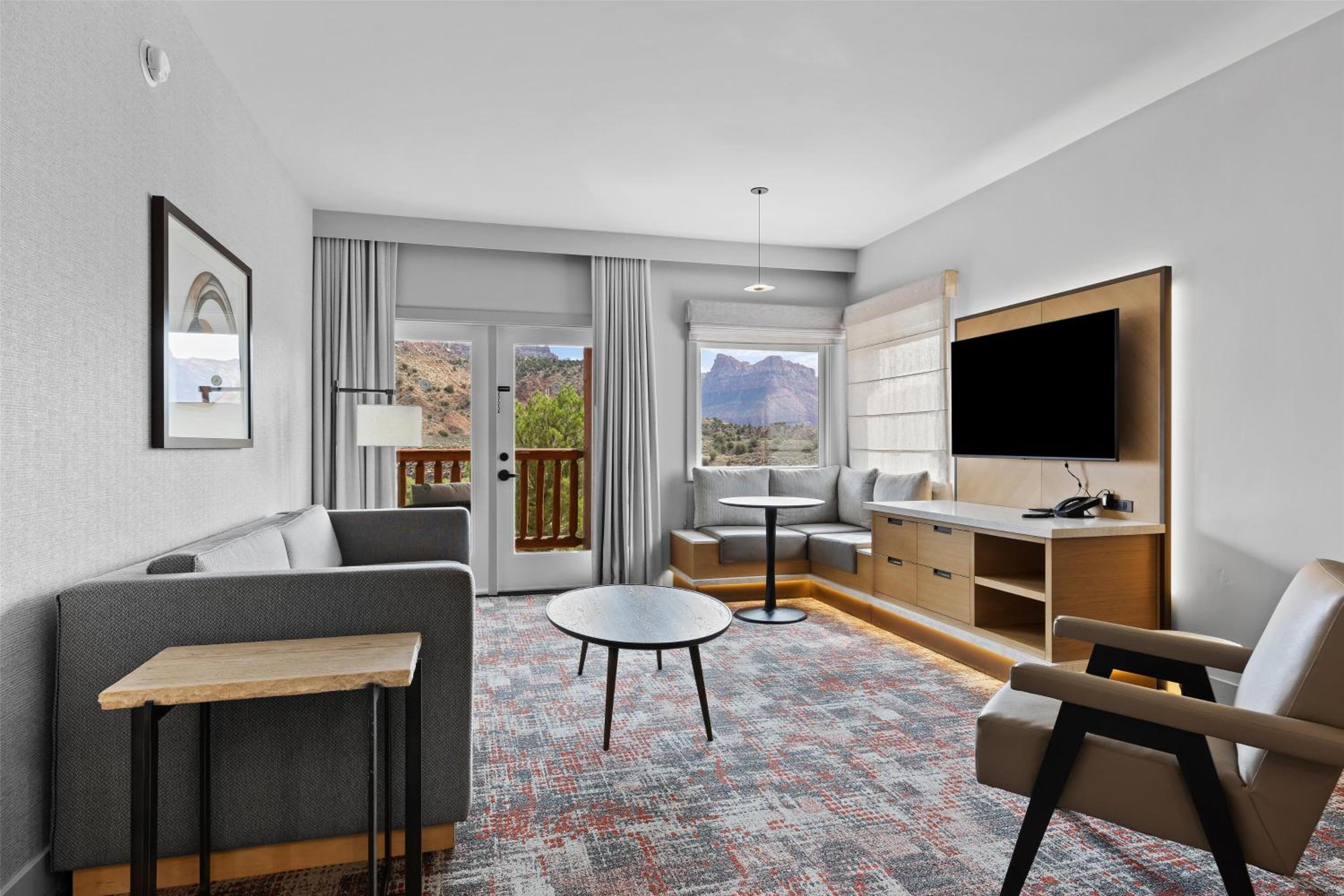 One-Bedroom King Suite - Photo 14