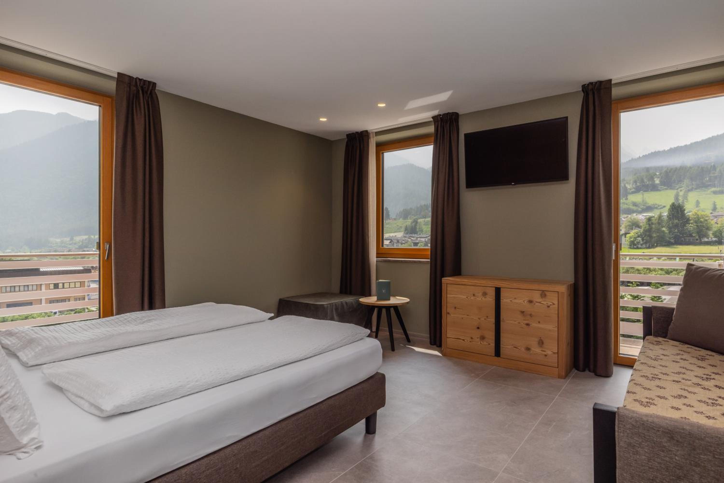 Junior Suite with Mountain View