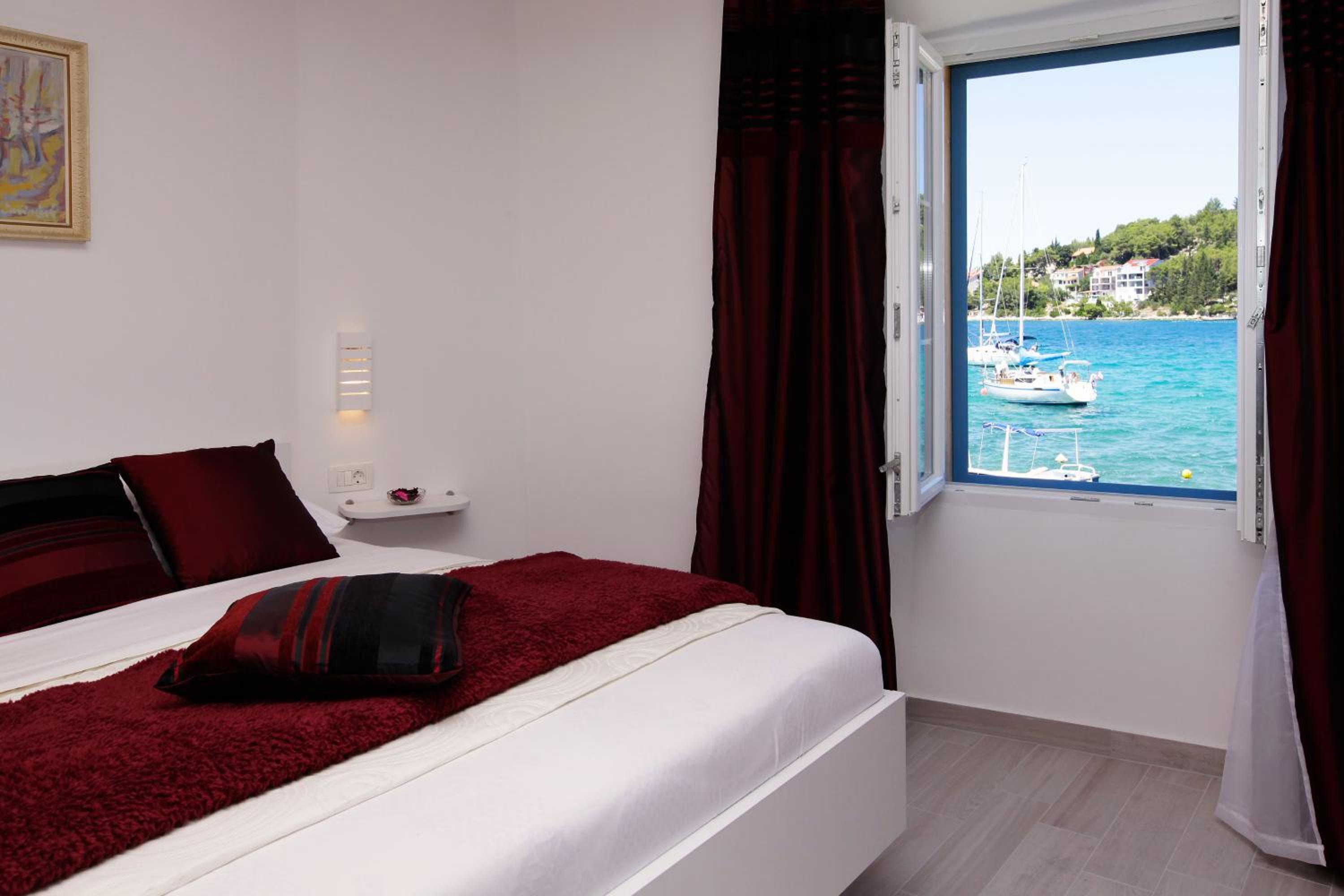 Double Room - Photo 1