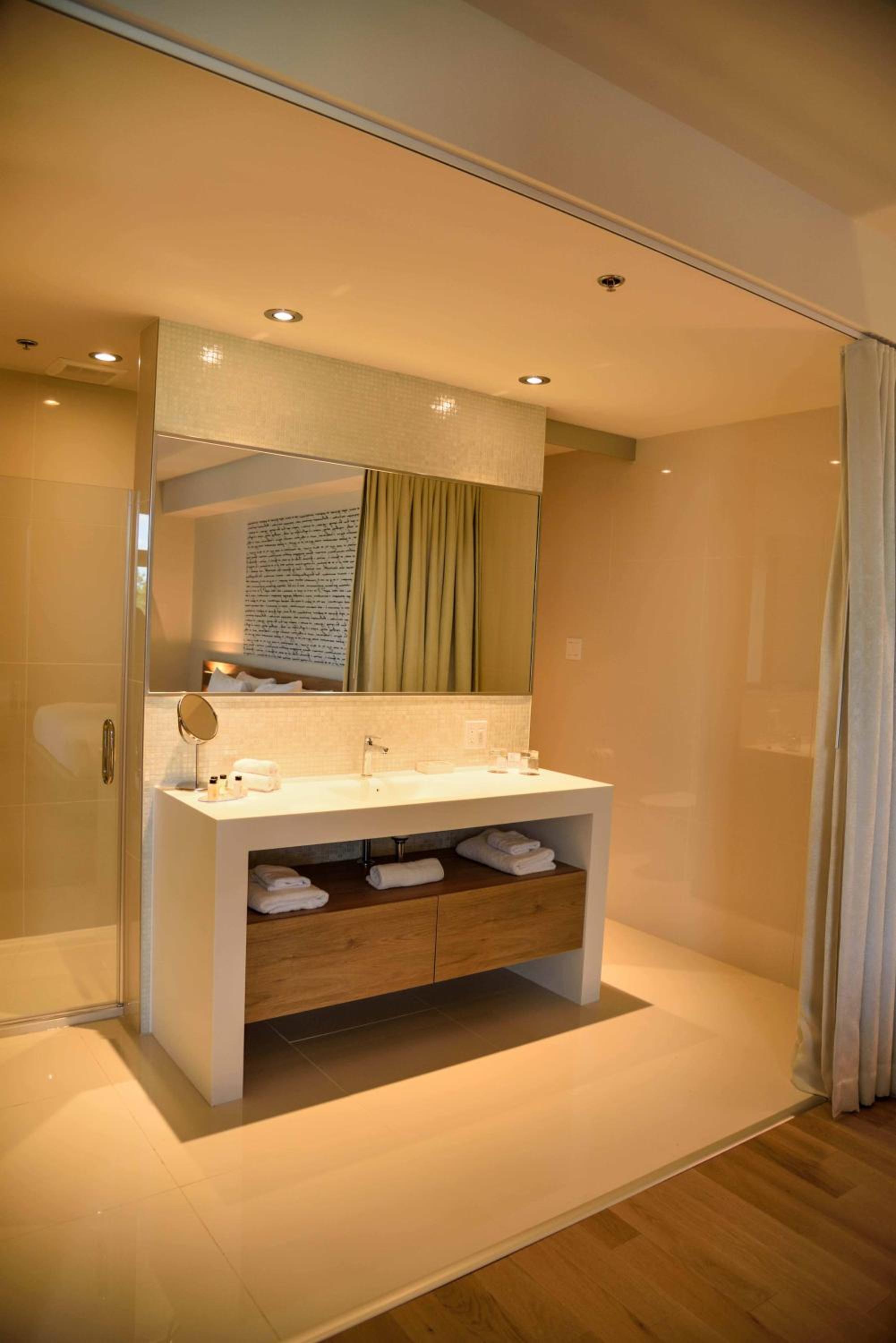 Queen Suite