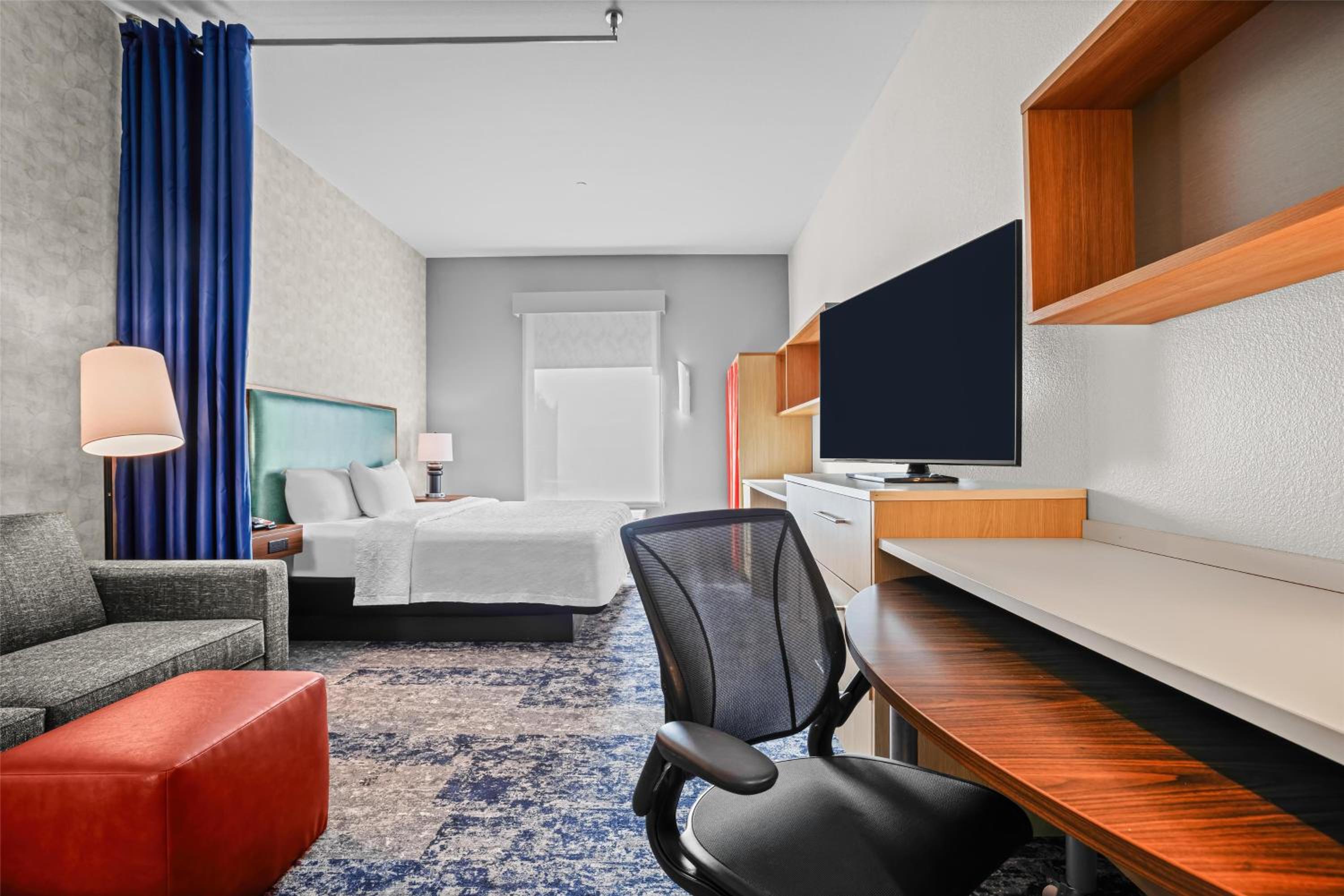 King Studio Suite - Mobility Access/Non-Smoking