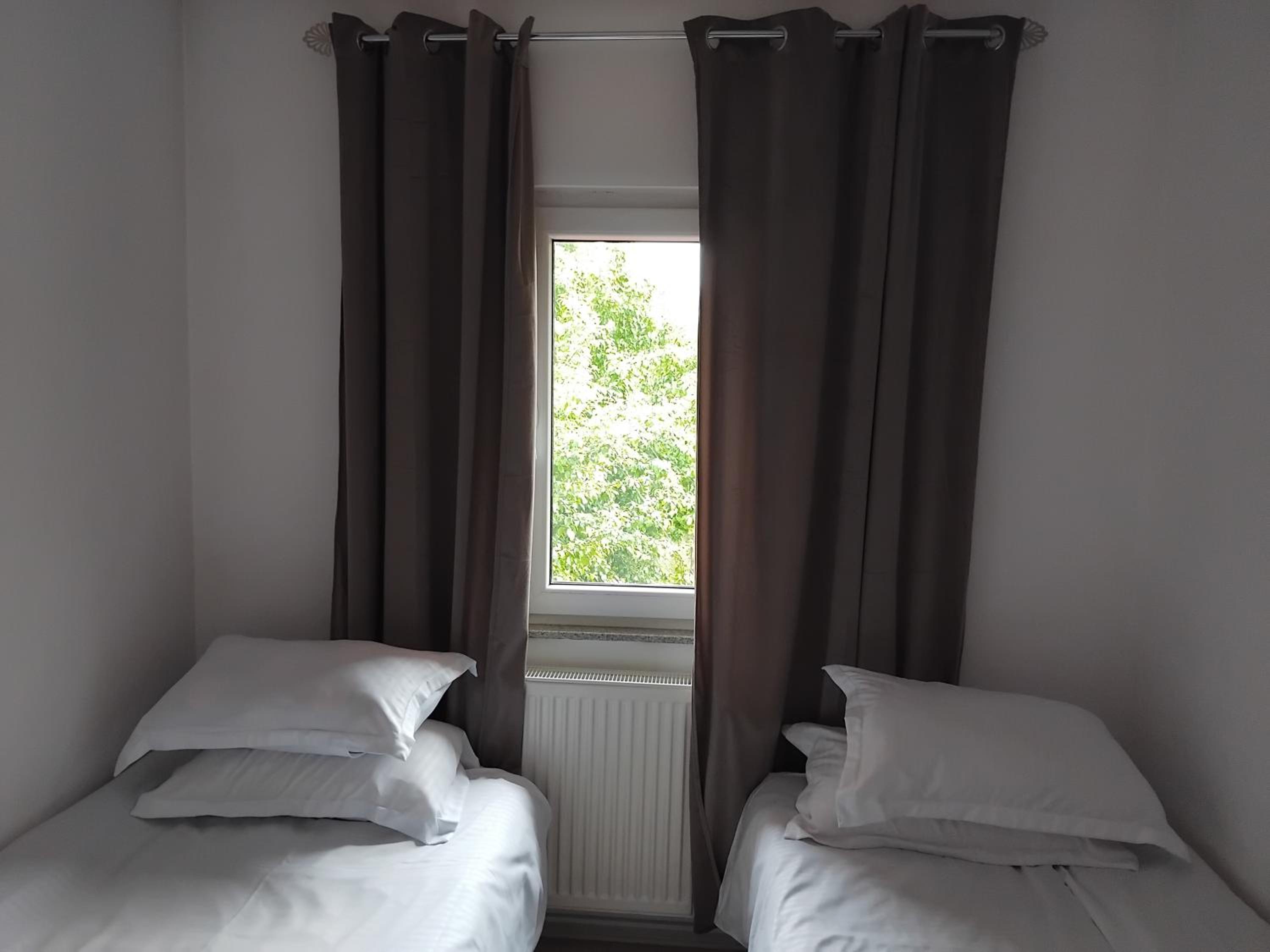 Double or Twin Room - Photo 3