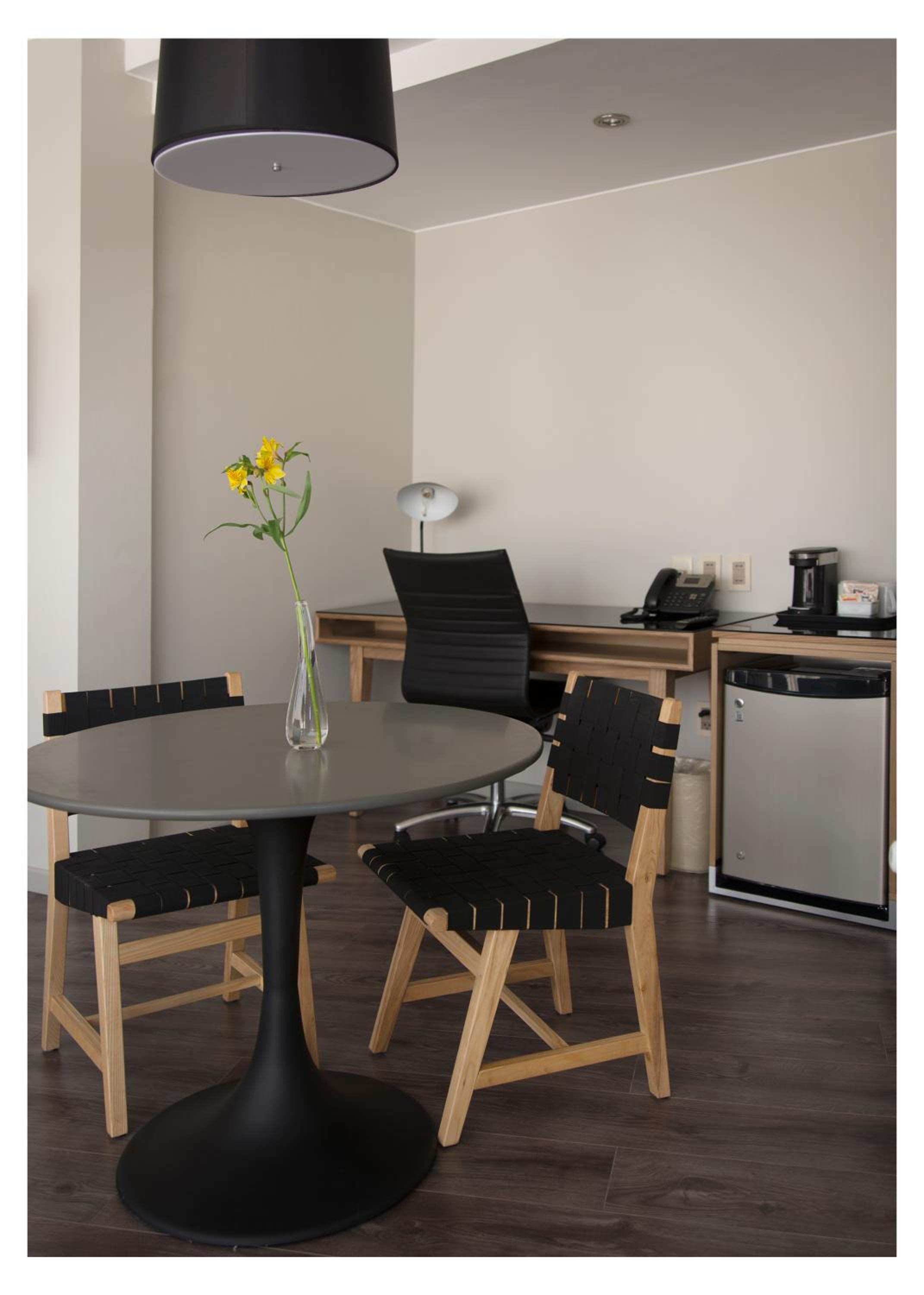 Luxury King Room - Photo 11