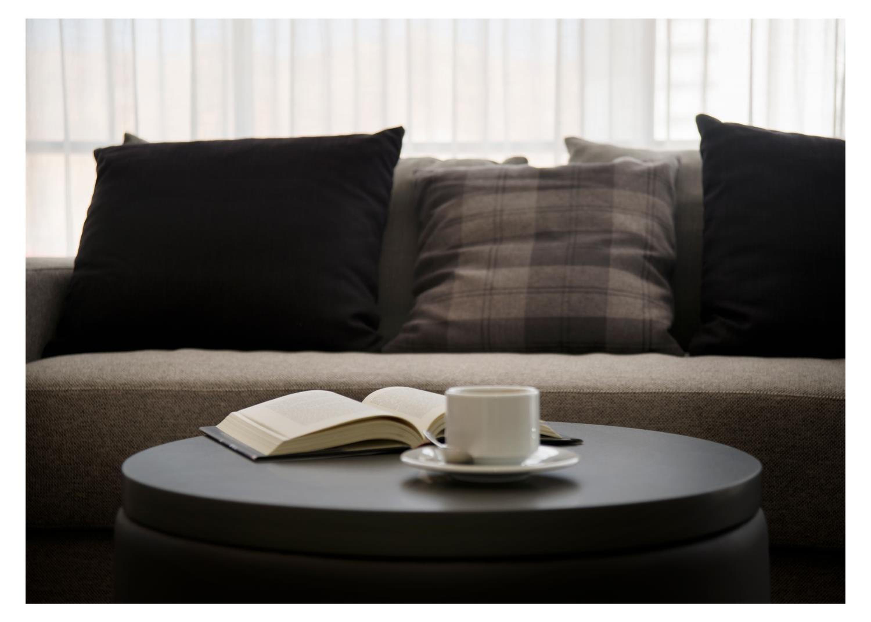 Luxury King Room - Photo 8