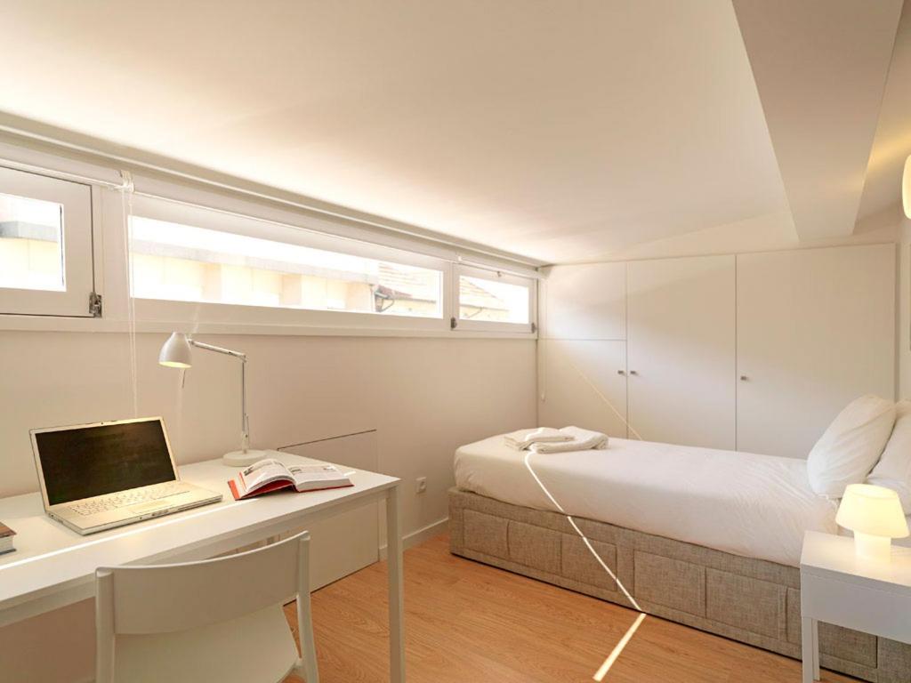 Single Room with Shared Bathroom