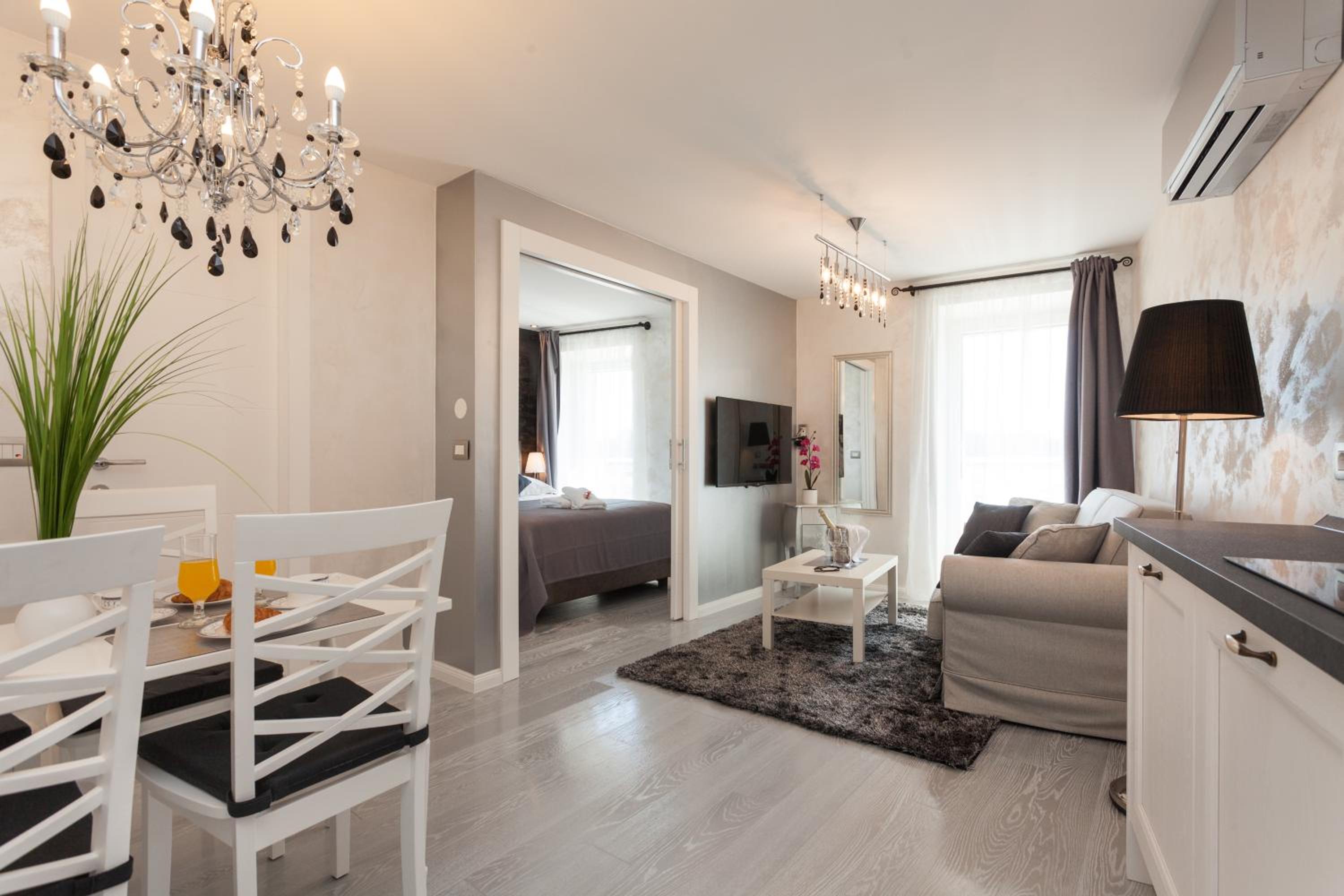 Deluxe Apartment with Sea View - Photo 6