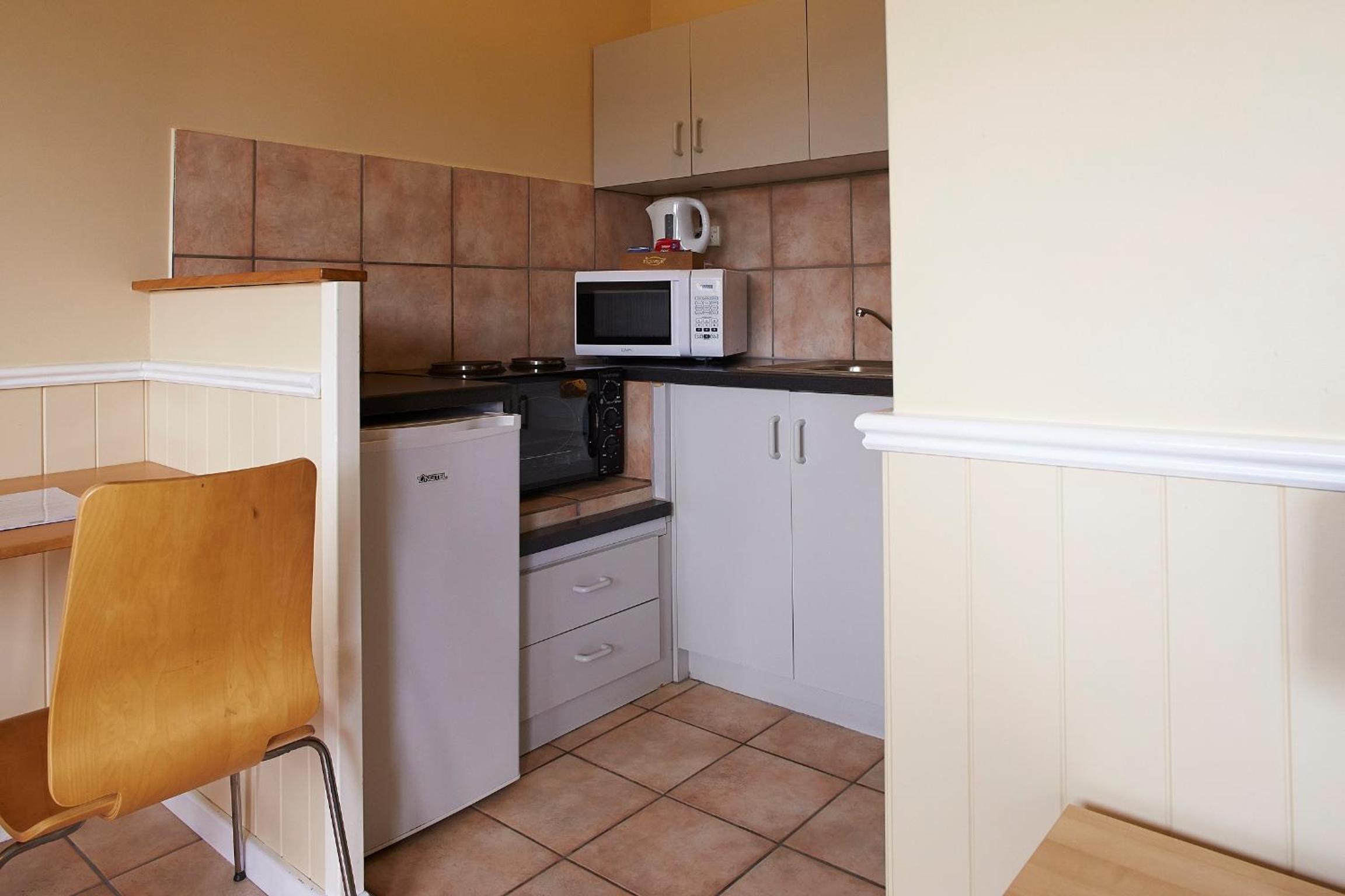 Triple Room with Kitchenette - Photo 4