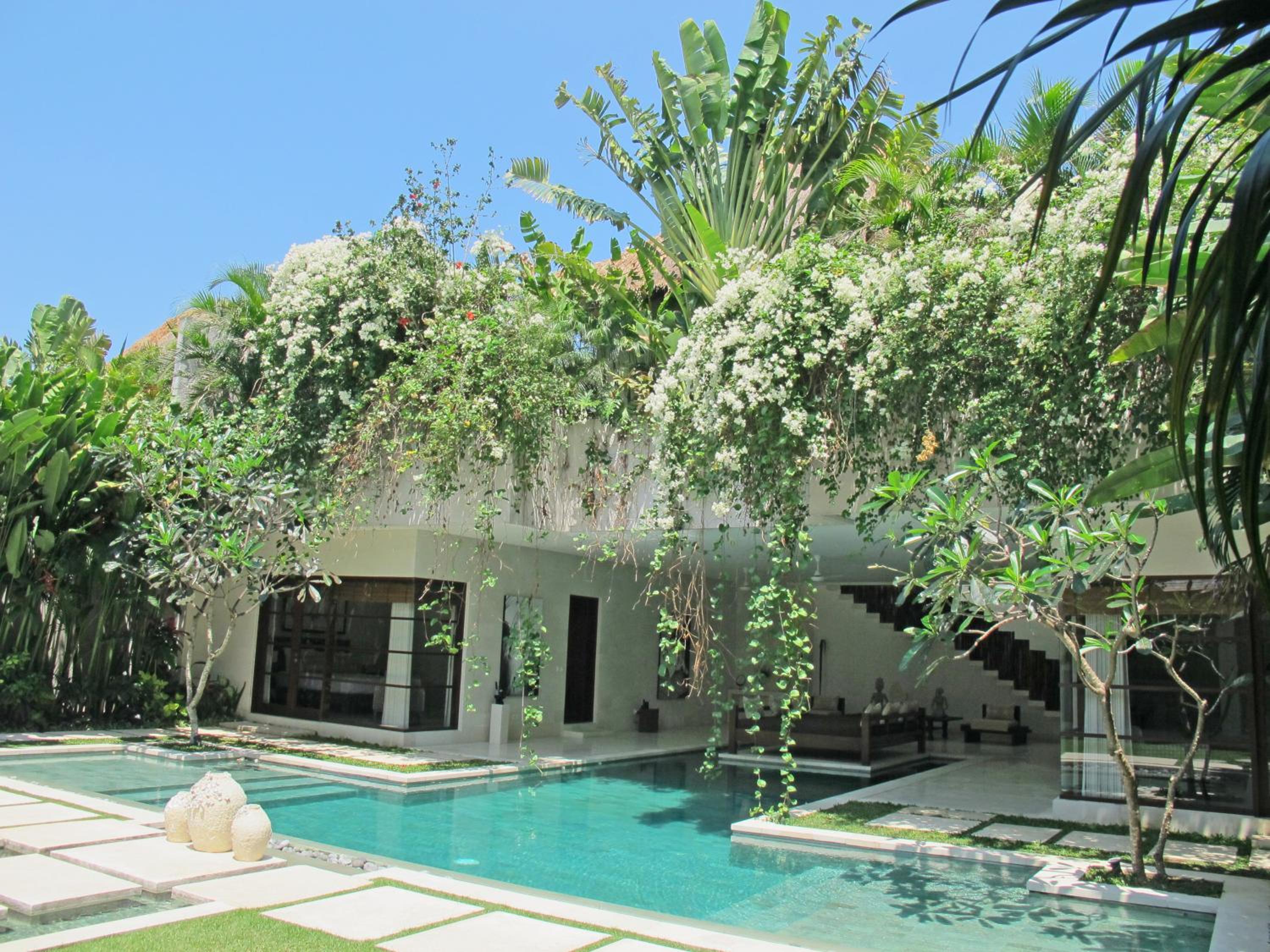 Four-Bedroom Villa with Private Pool and Fully Equipped Kitchenette - Photo 27