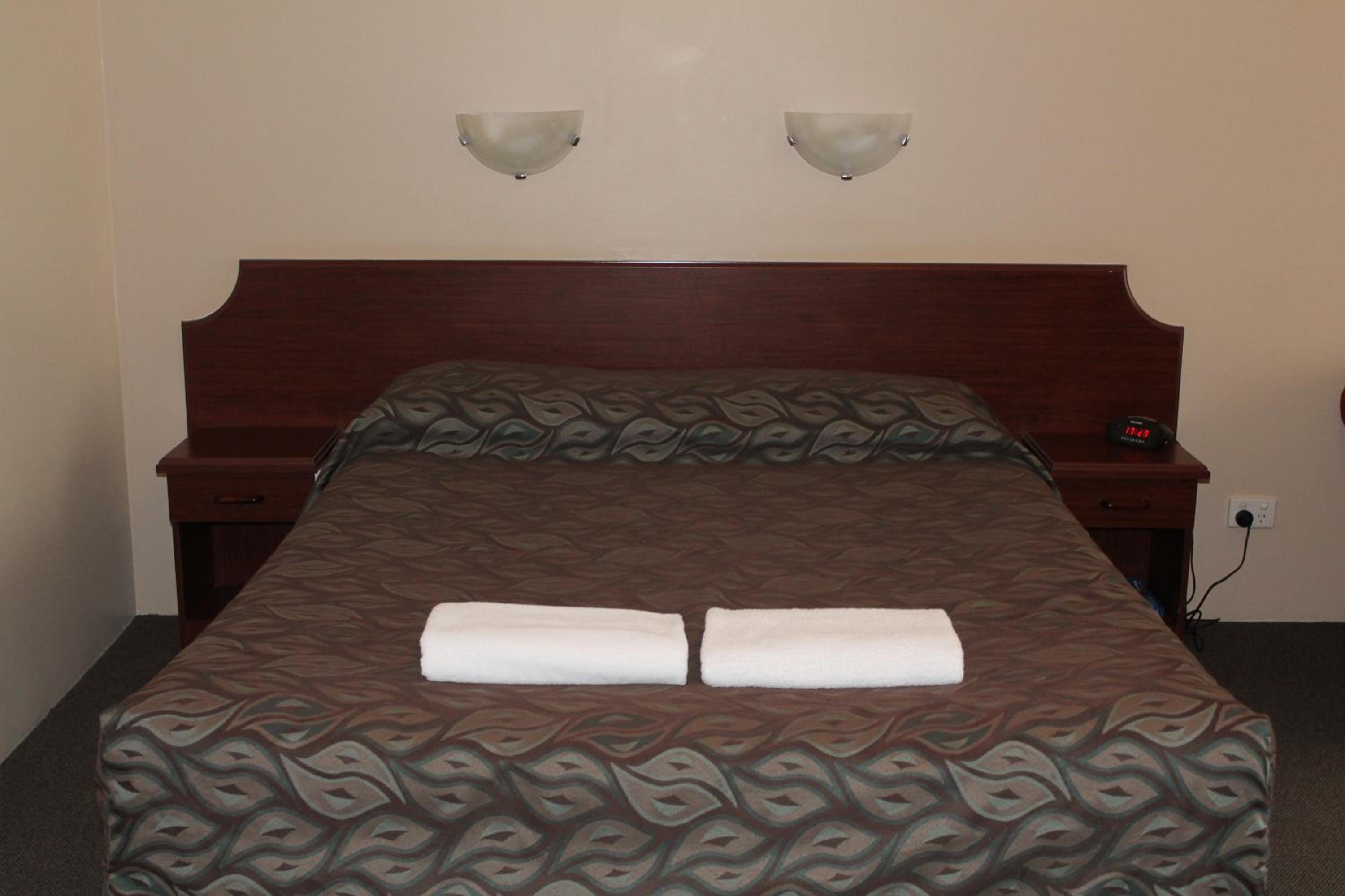 Queen Room With Spa Bath