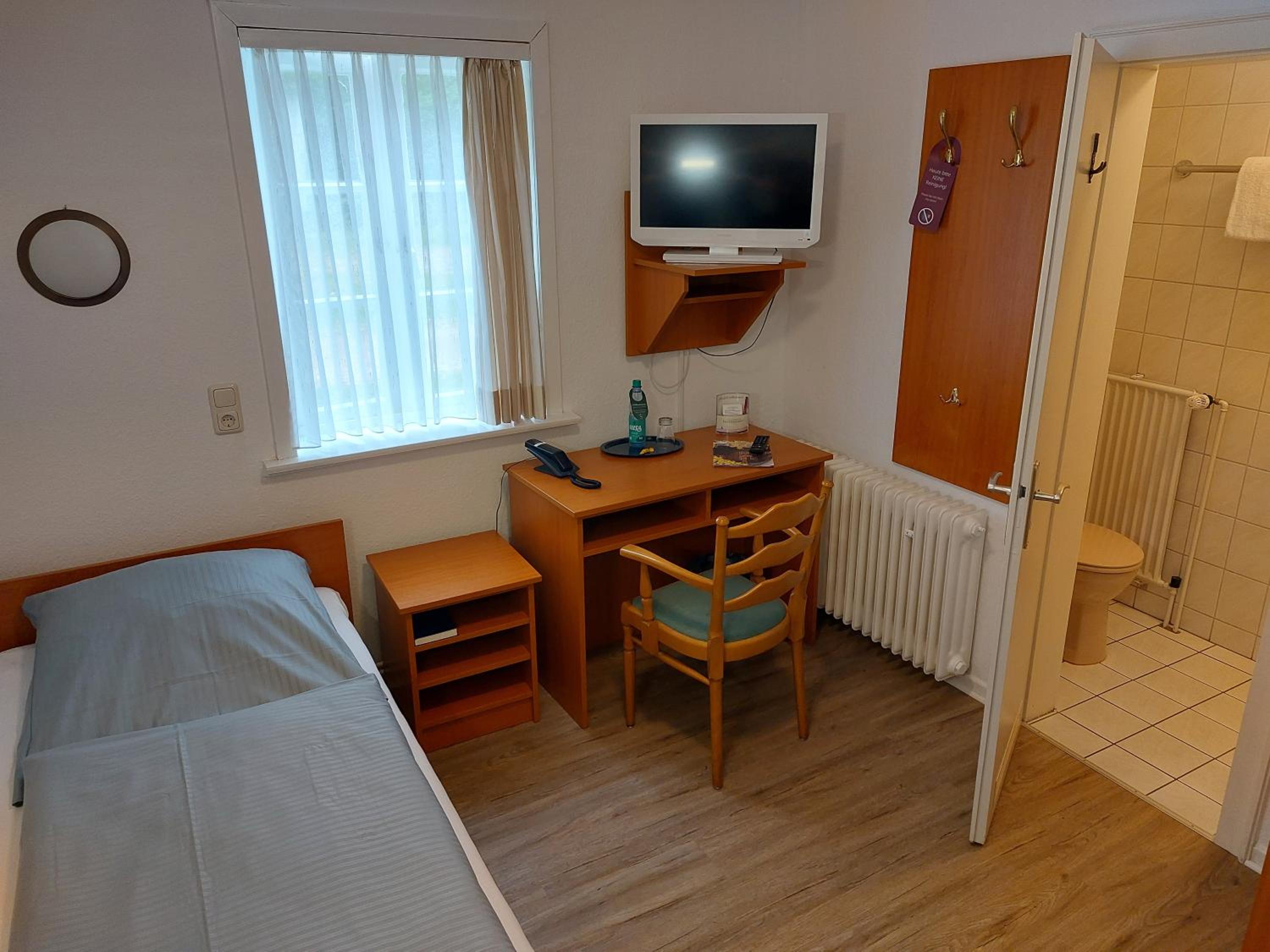 Budget Single Room