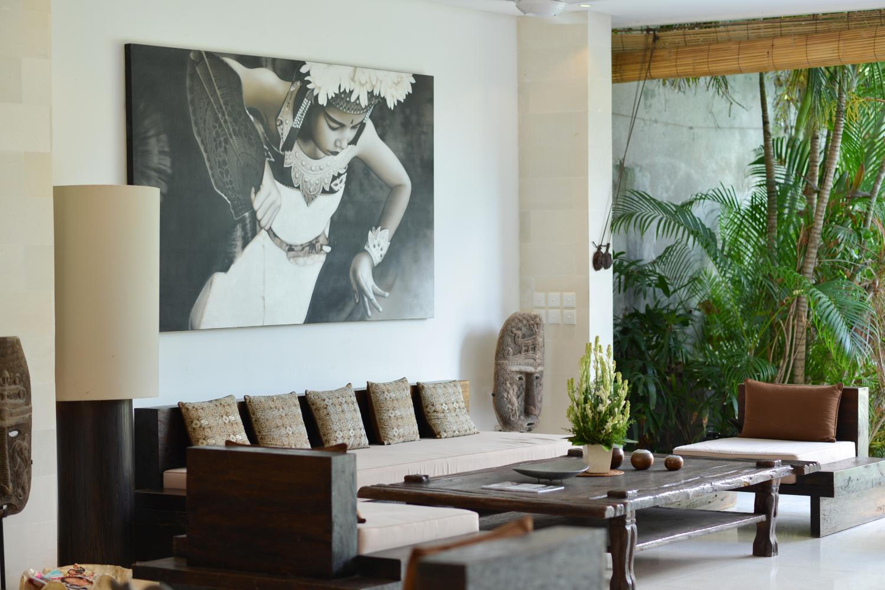Five-Bedroom Villa with Private Pool and Fully Equipped Kitchenette - Photo 42