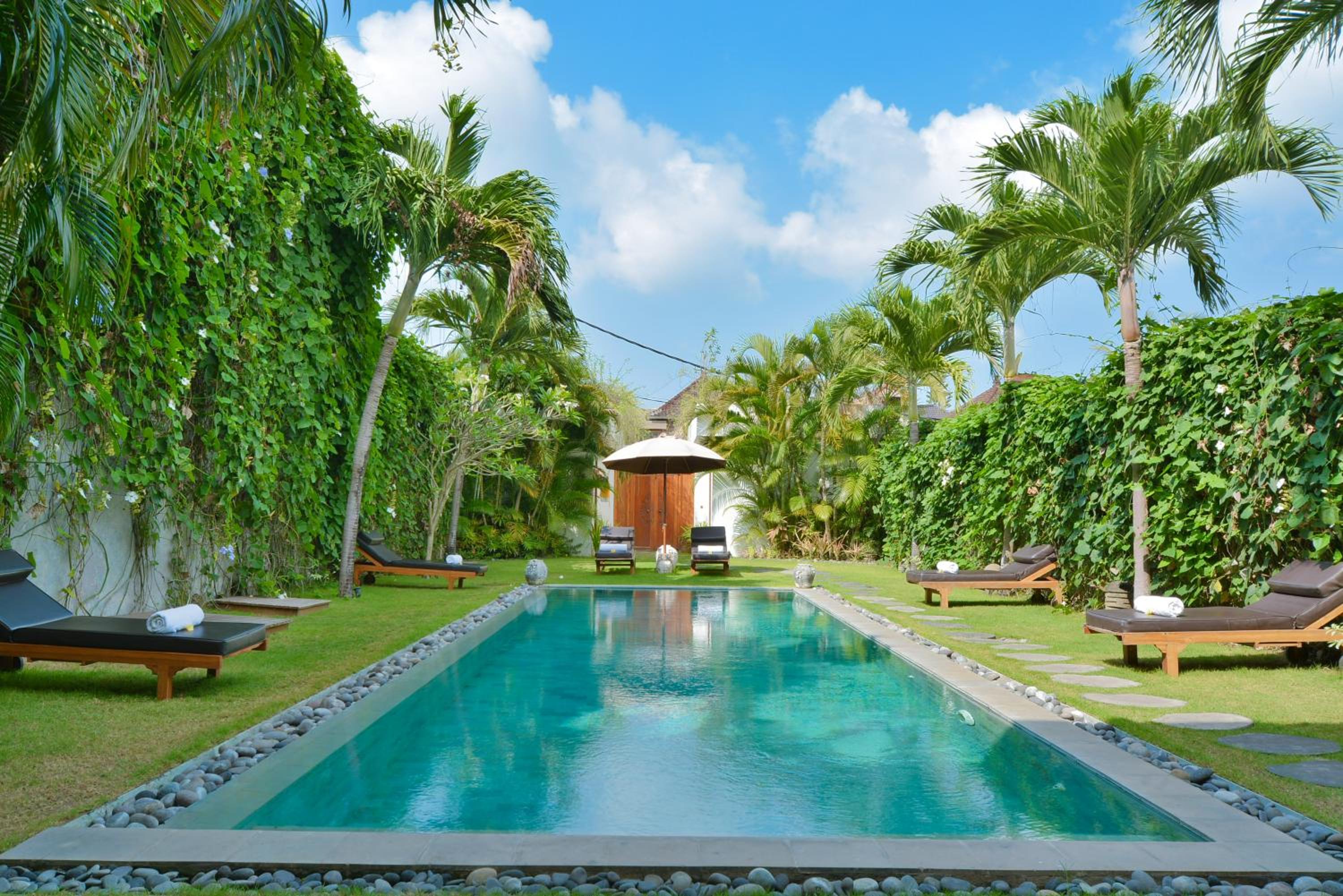Five-Bedroom Villa with Private Pool and Fully Equipped Kitchenette - Photo 55