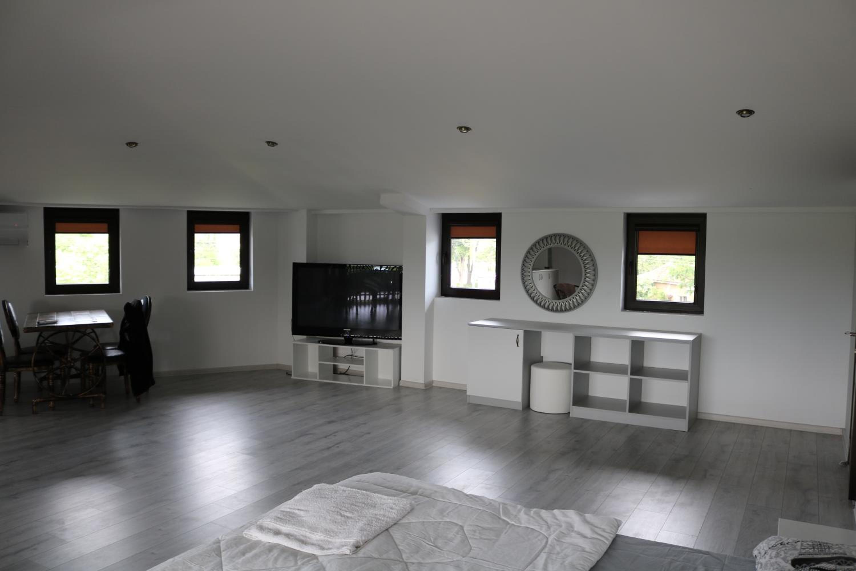 Deluxe Double Room with Bath photo 2