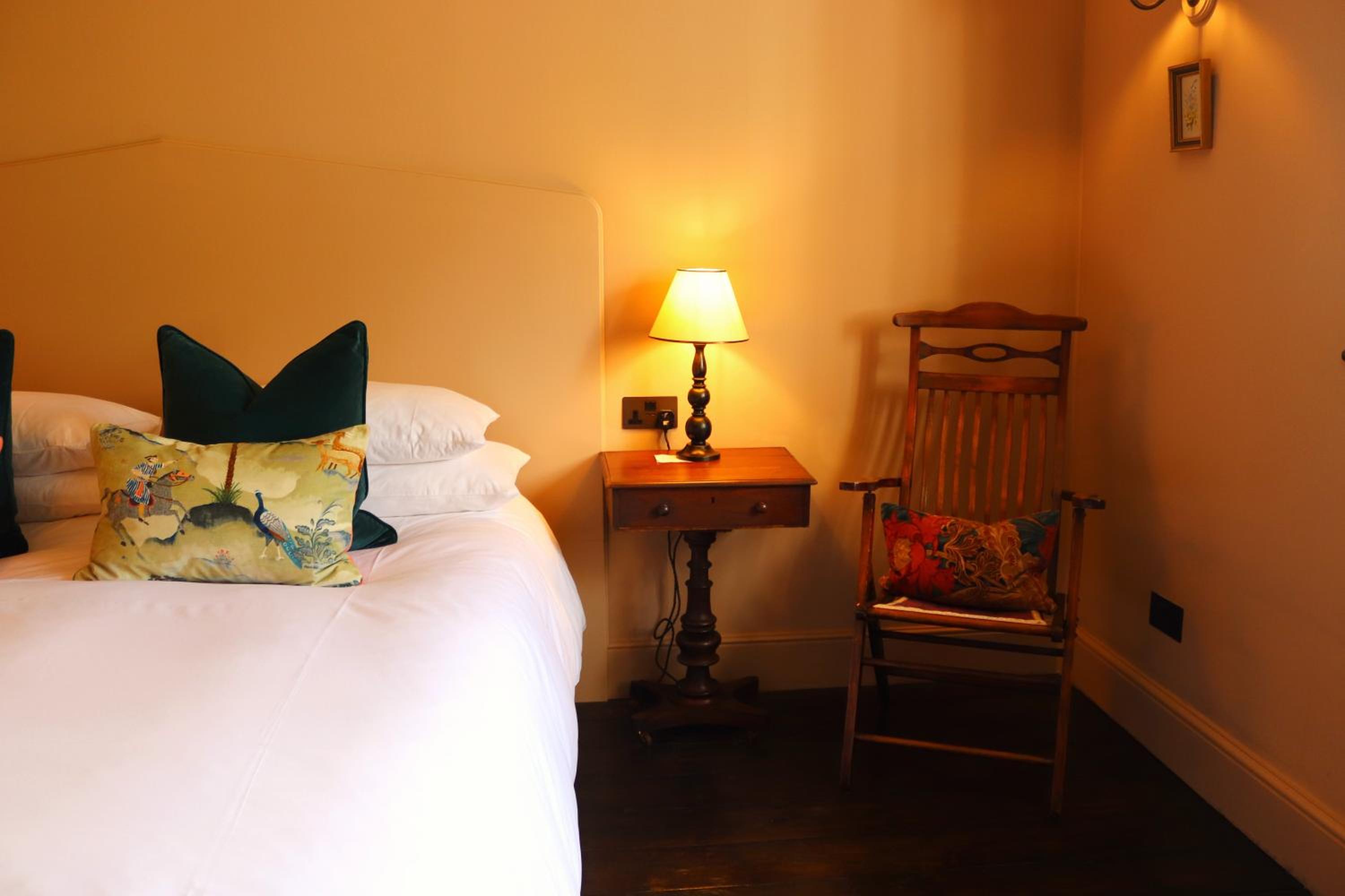 Deluxe Double Room with Bath photo 2