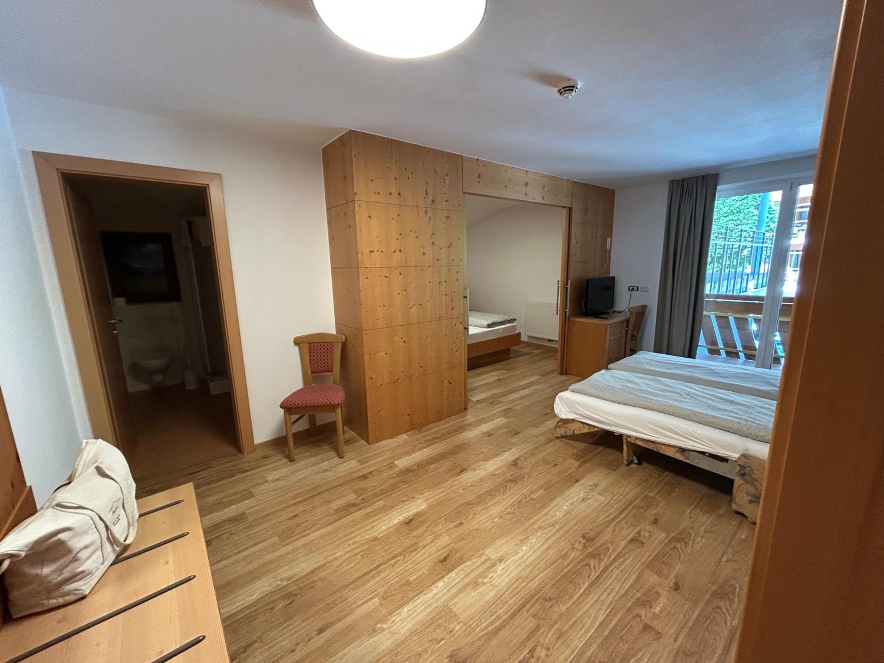 Family Room with Balcony photo 3