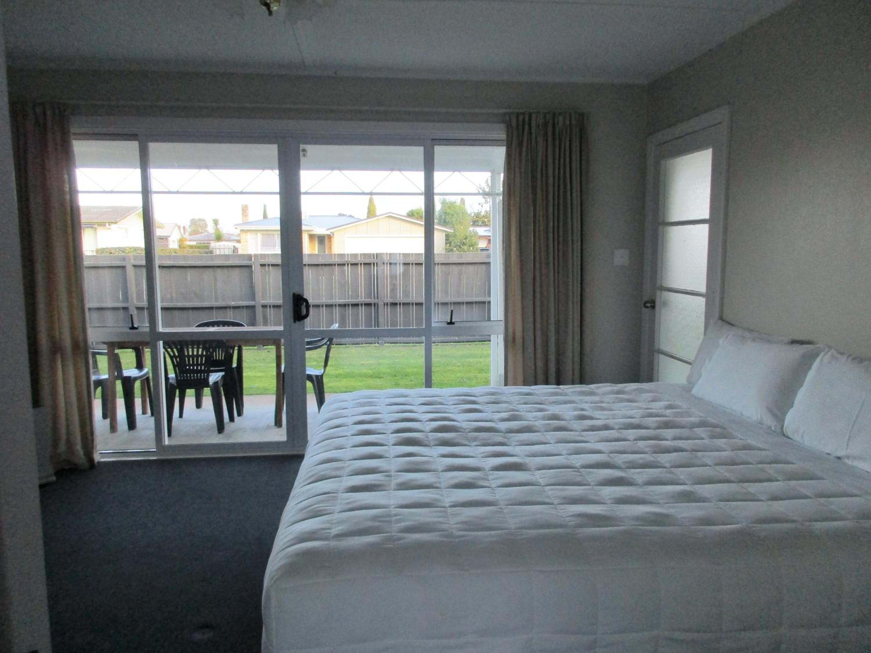 Self-Contained Motel Unit - 4 photo 3
