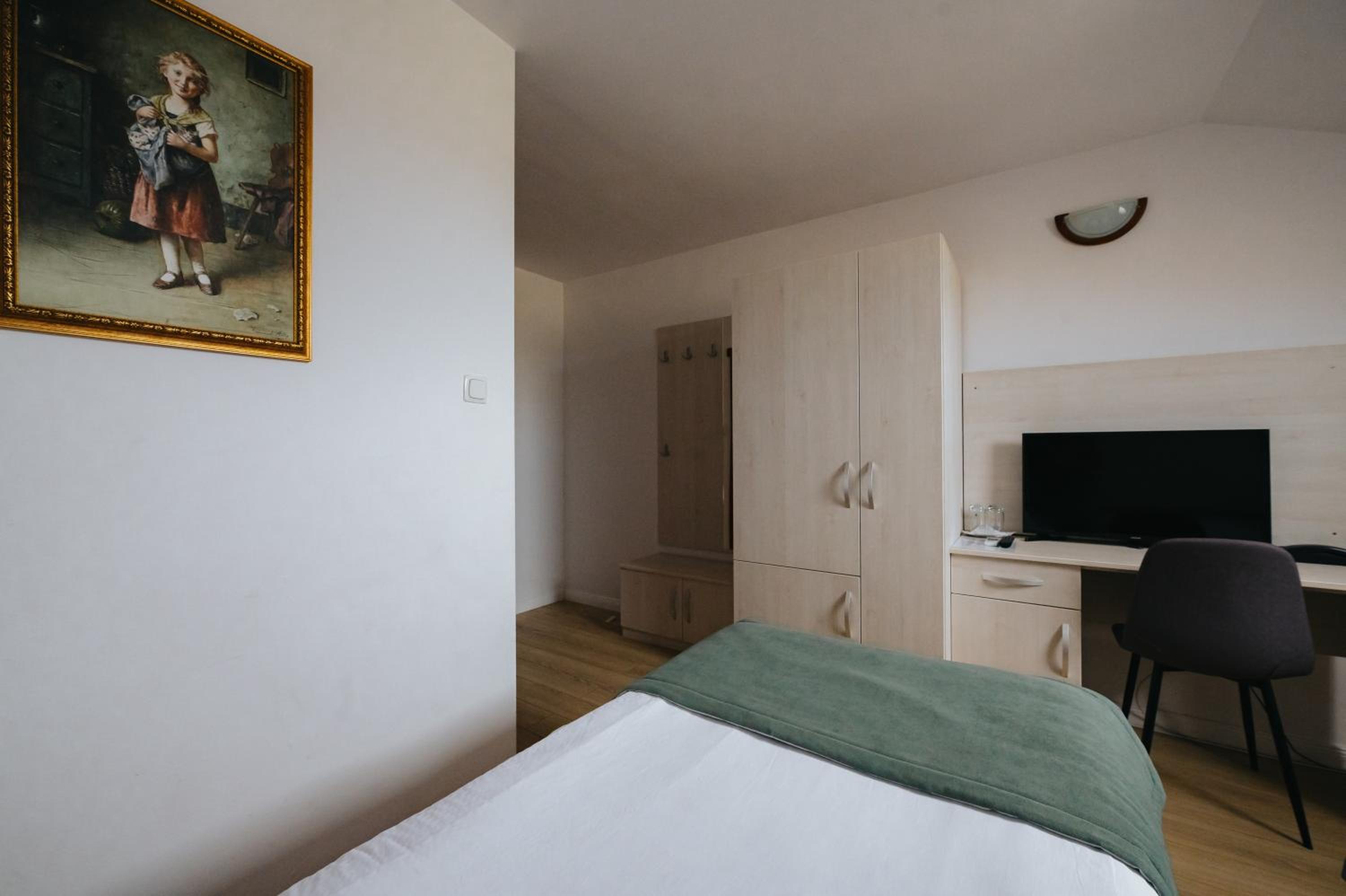 Standard Twin Room photo 2