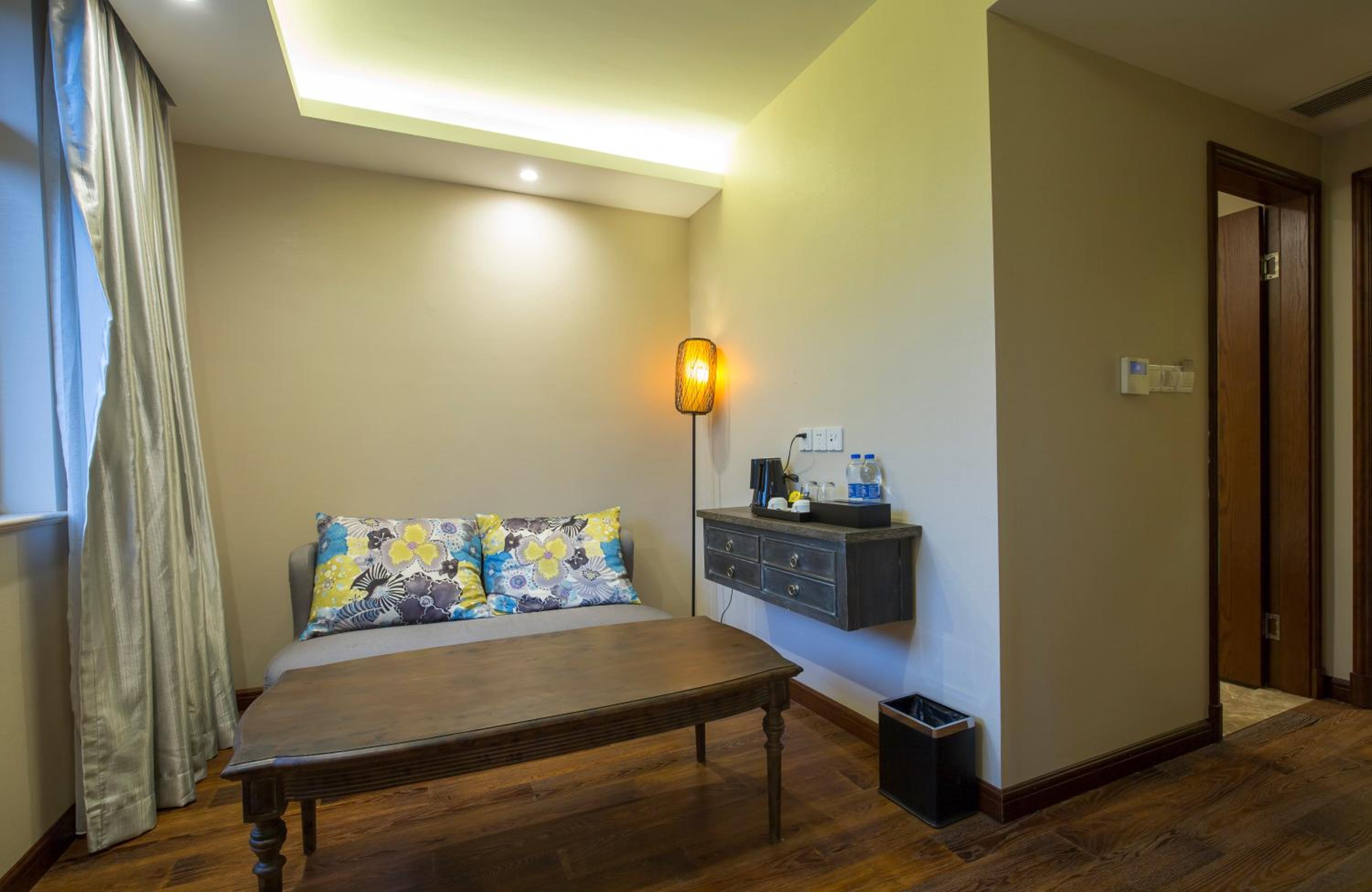 Suite - Photo 4
