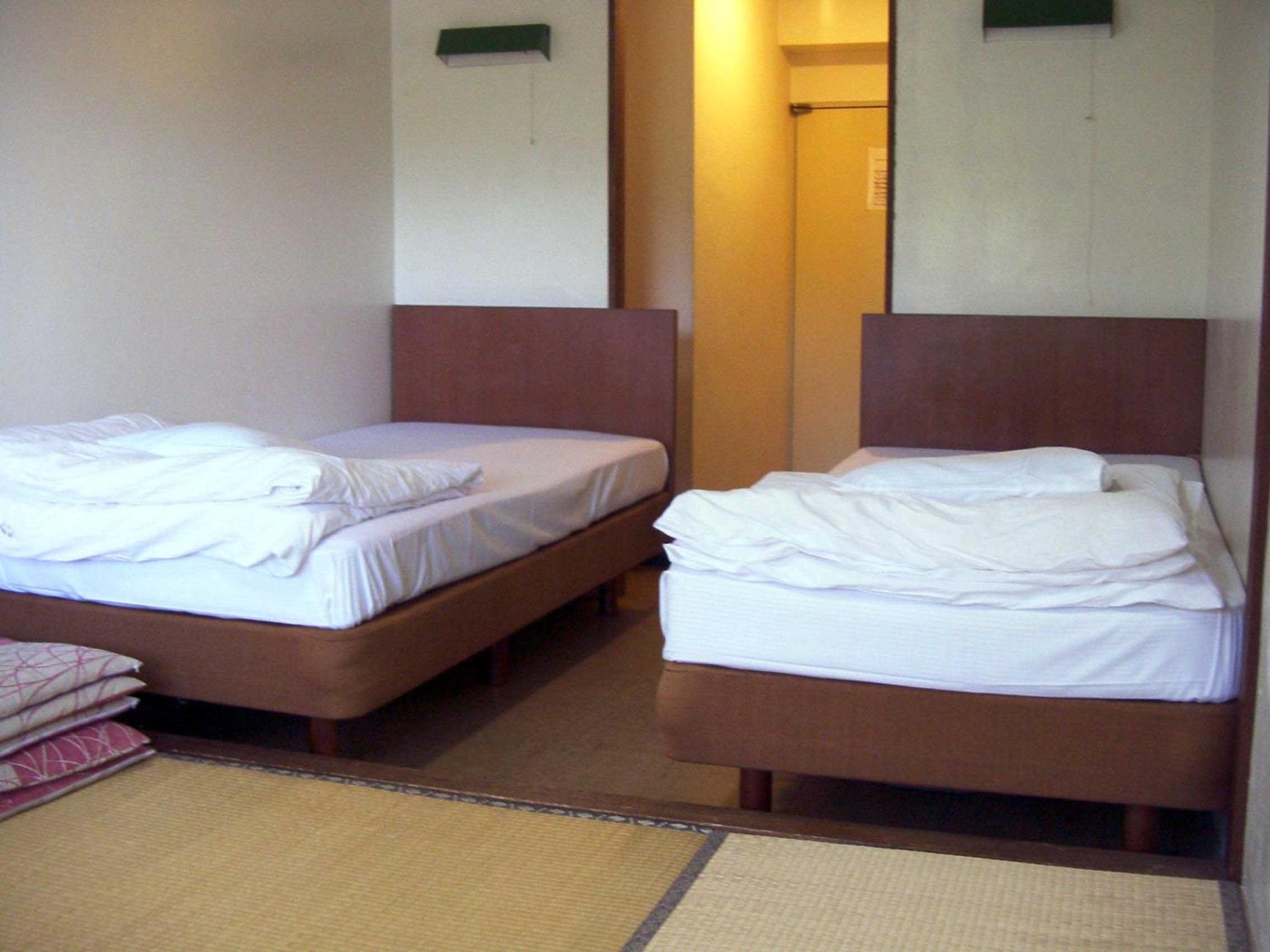 Room with Tatami Area and Shared Bathroom photo 1