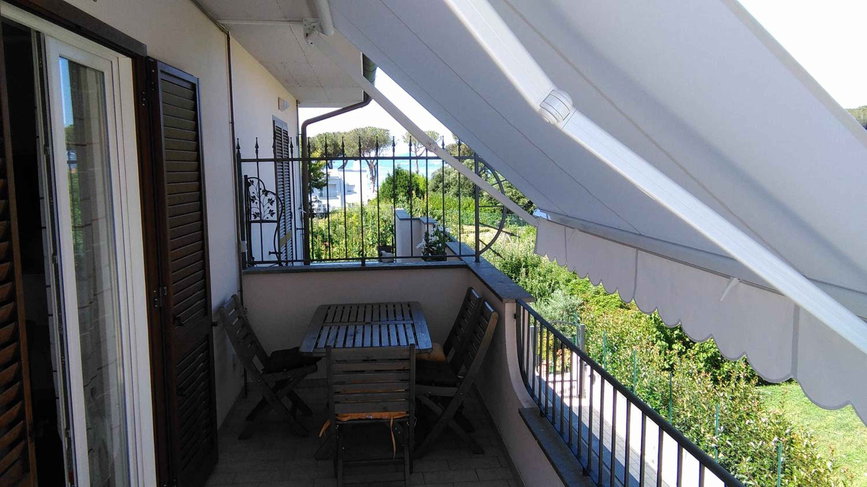 Apartment with Lake View - Photo 19