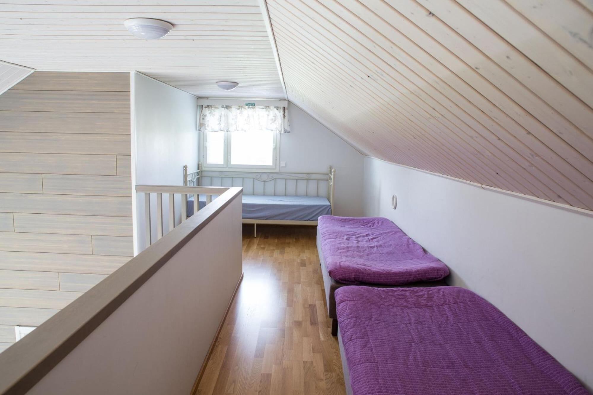 One-Bedroom Apartment with Sauna - Photo 9