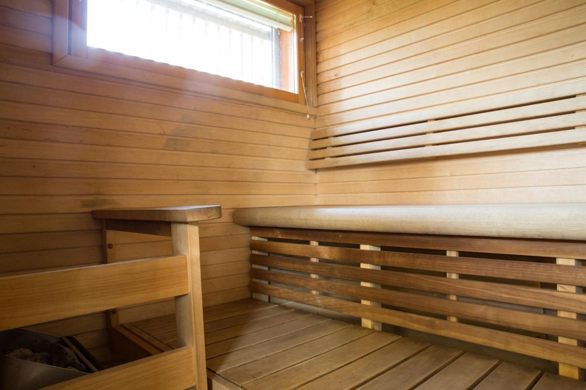 One-Bedroom Apartment with Sauna - Photo 61