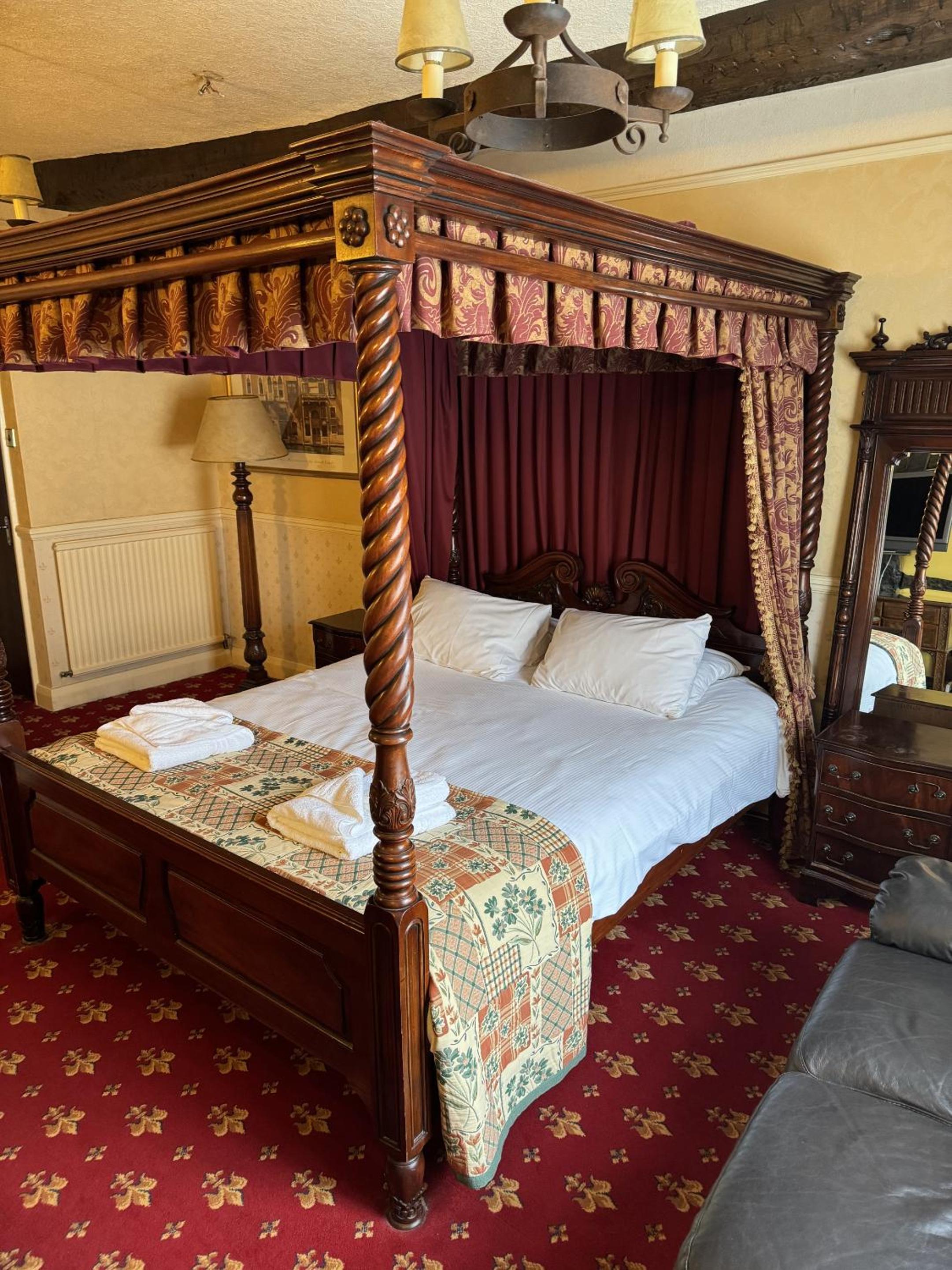 Double Room with Private Bathroom photo 1
