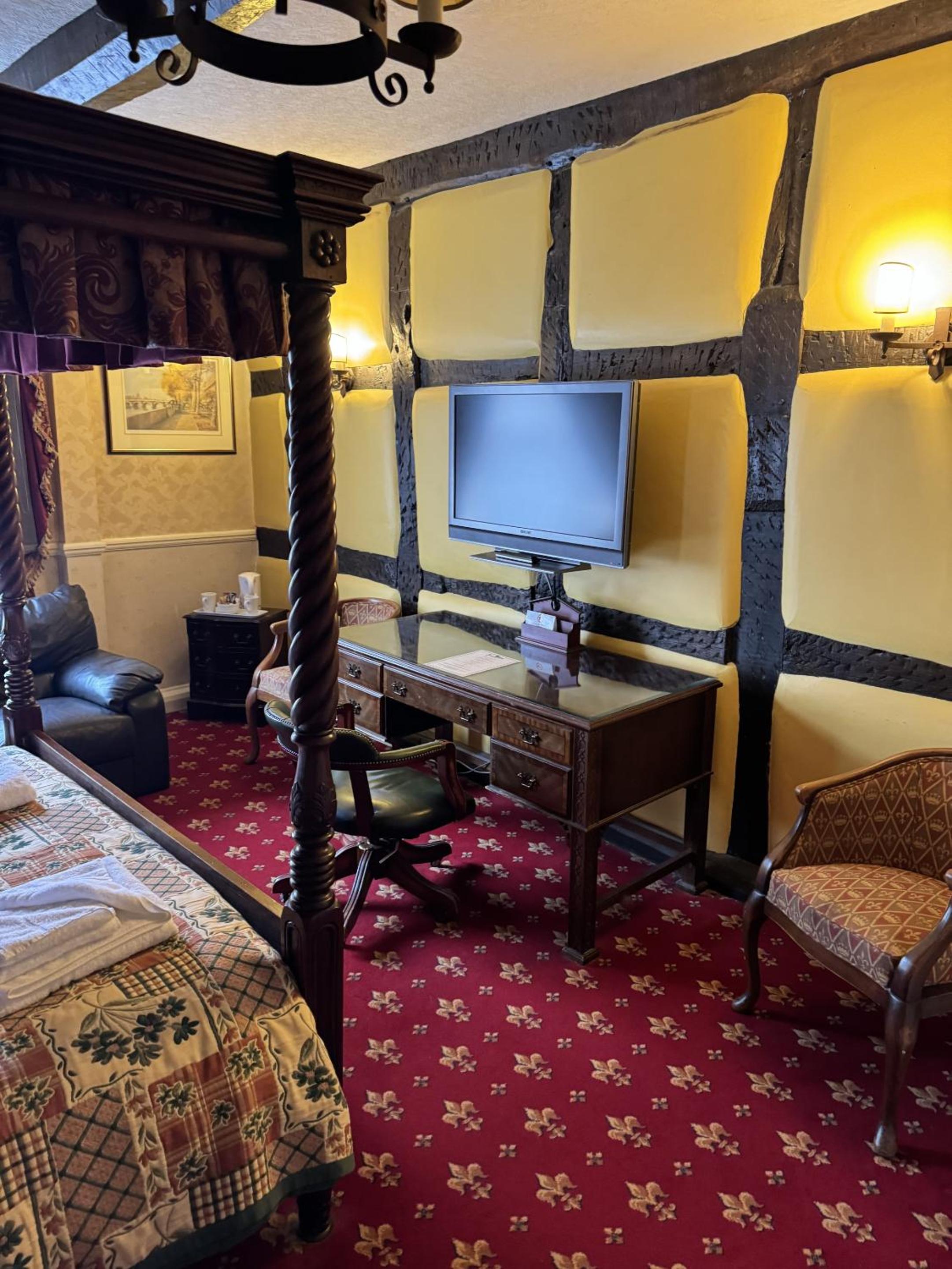 Double Room with Private Bathroom photo 2