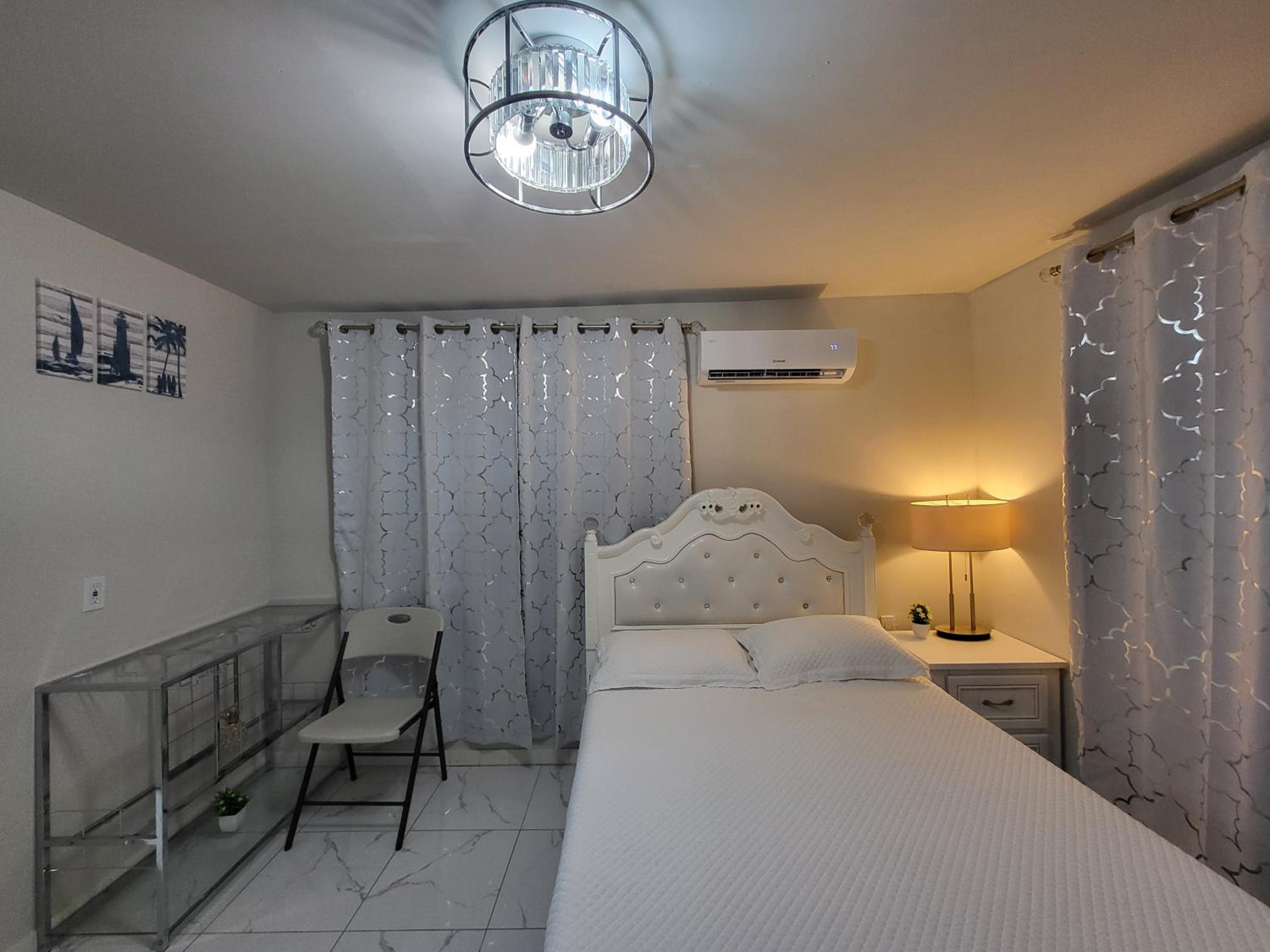 Double Room with Private Bathroom photo 1