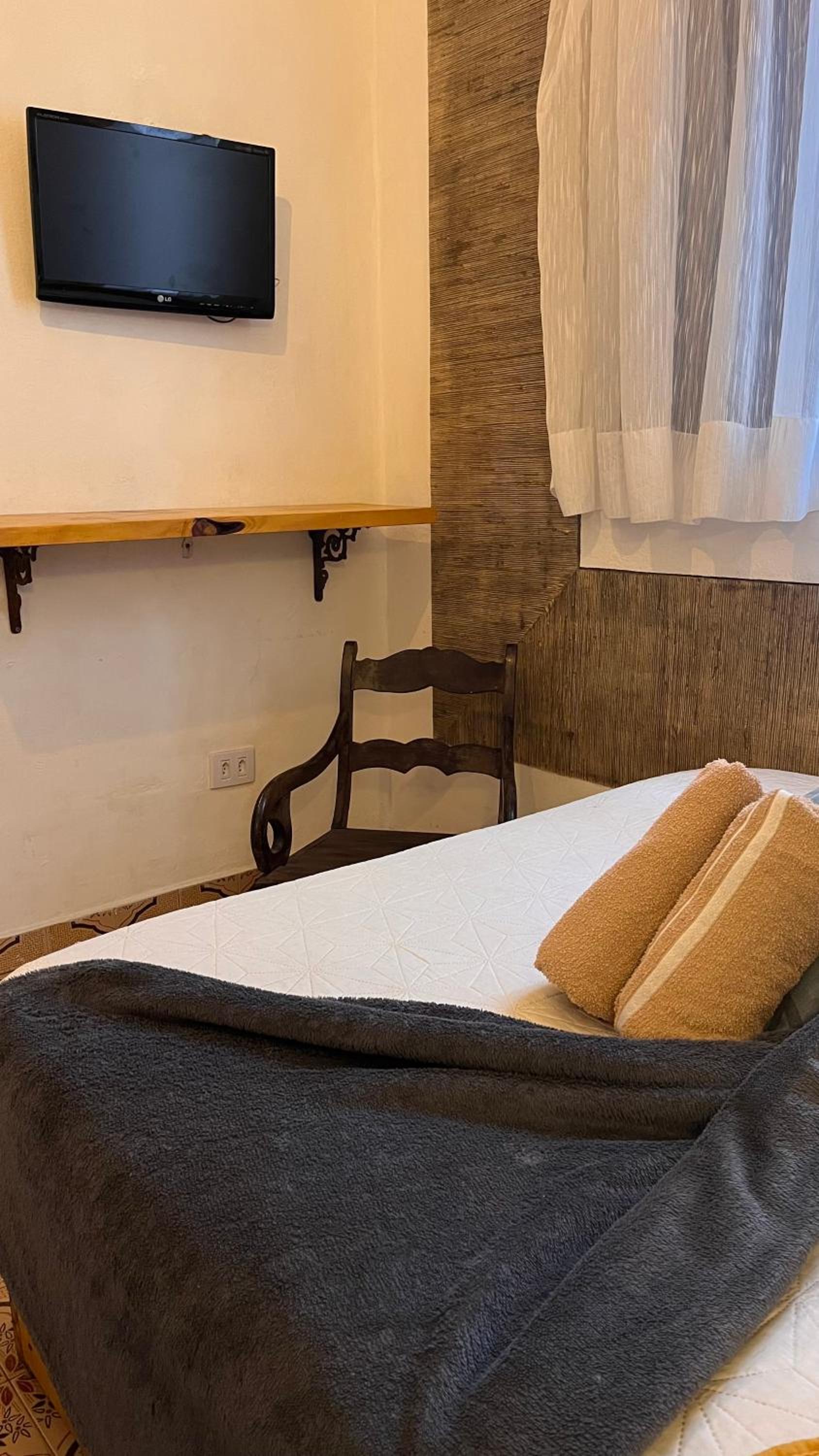 Double or Twin Room with Extra Bed photo 1