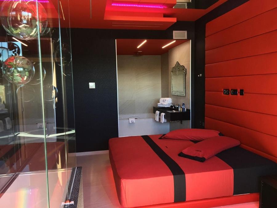 Deluxe Suite with Spa Bath