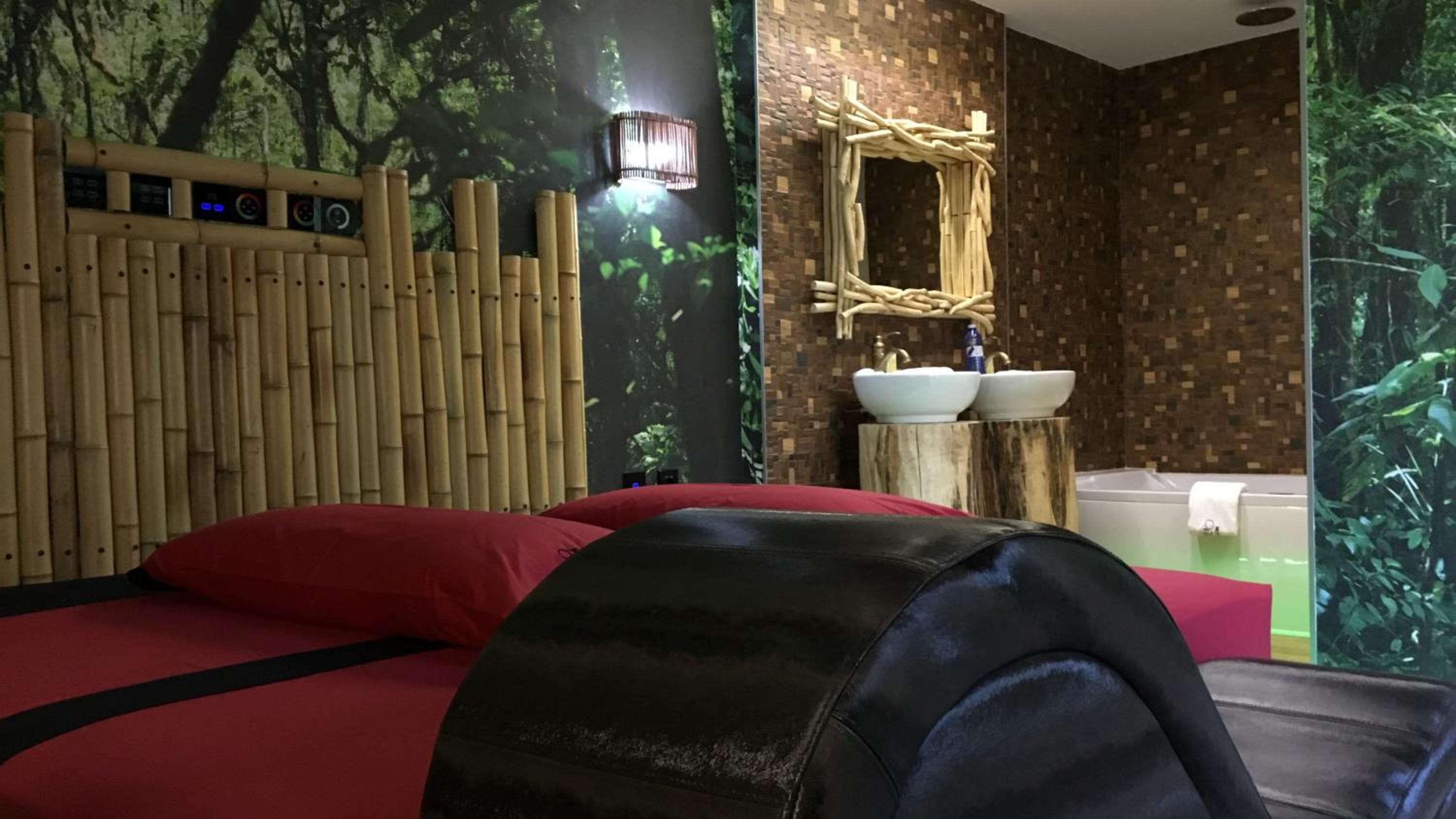 Suite with Private Pool