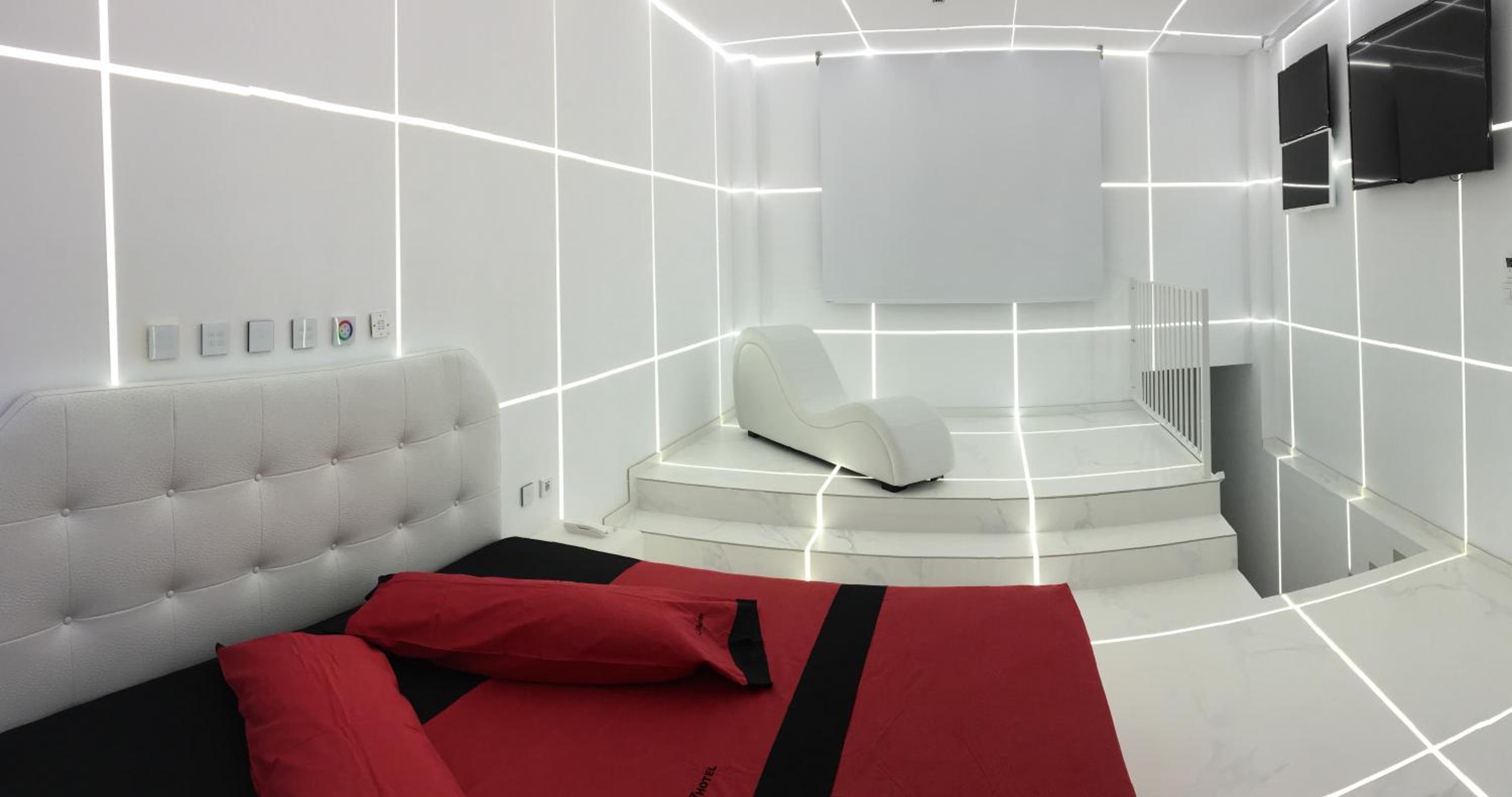 Suite with Private Pool photo 3