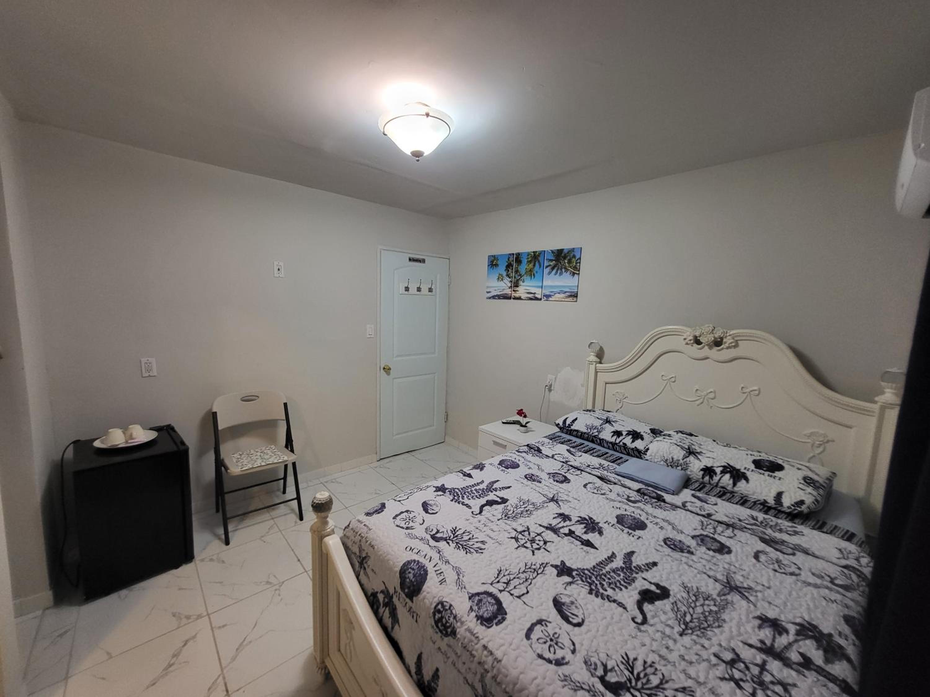 Double Room with Private Bathroom photo 1