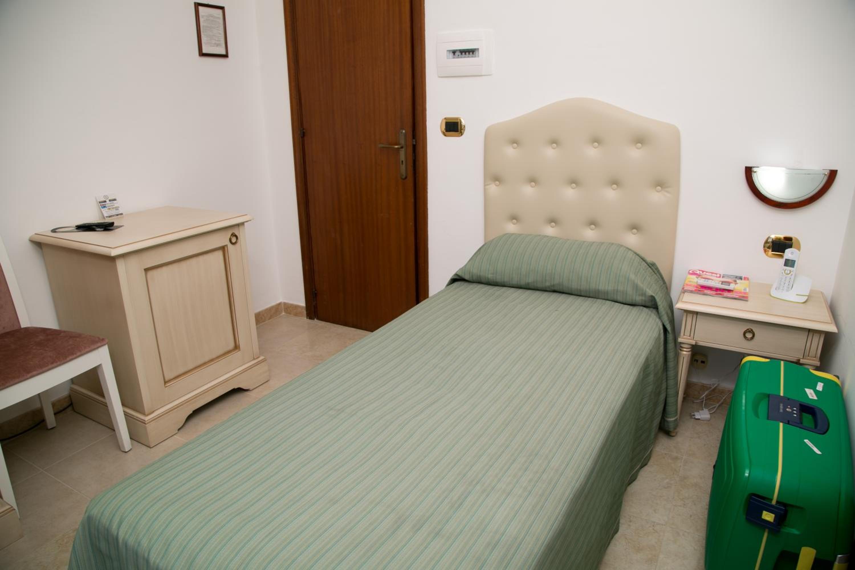 Single Room with Sea View photo 3