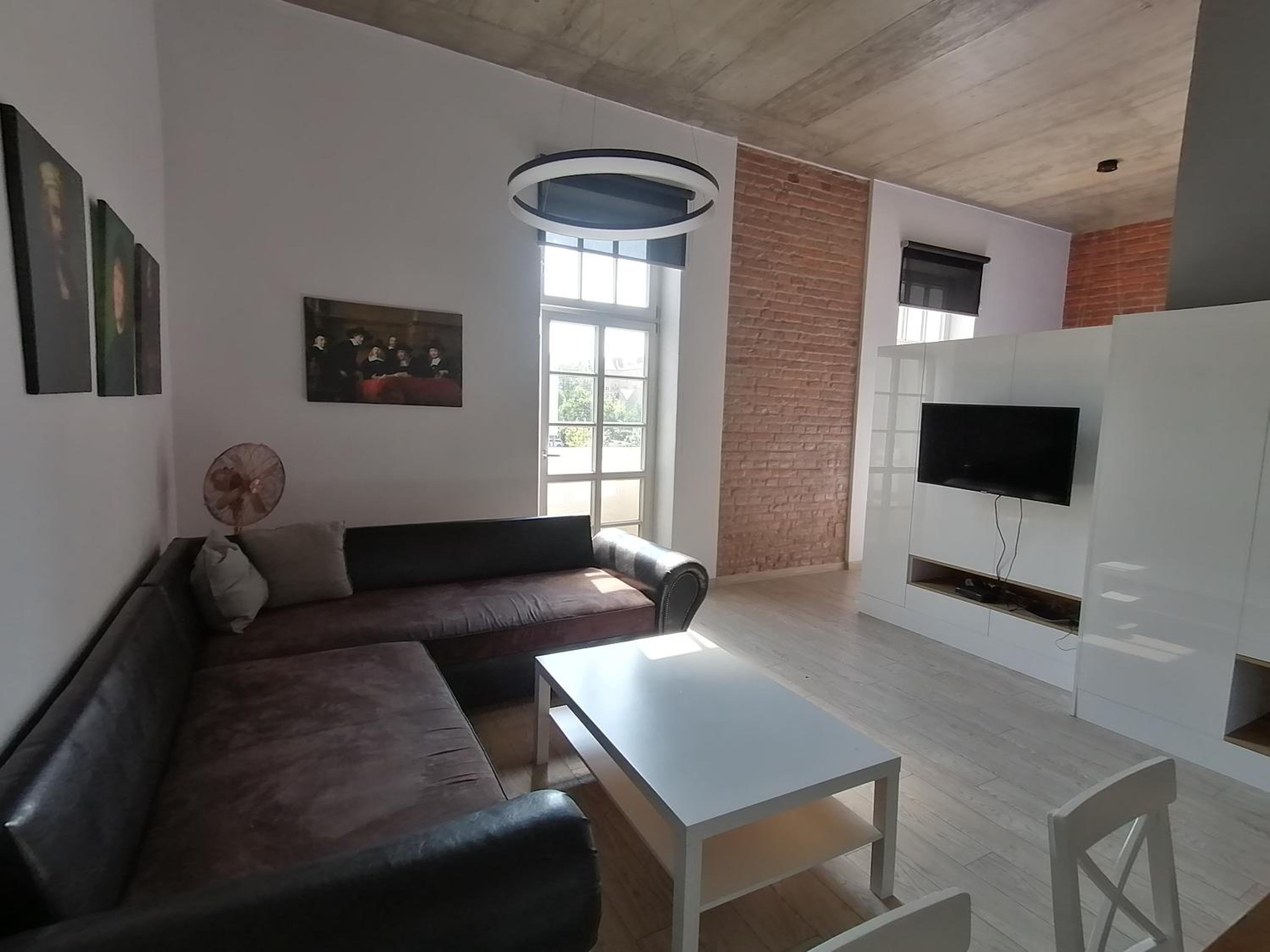 Apartment photo 2