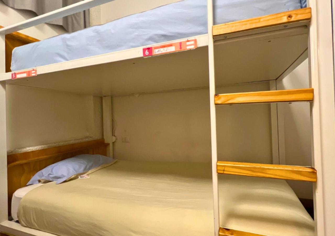 6-Bed Mixed Dormitory Room photo 1
