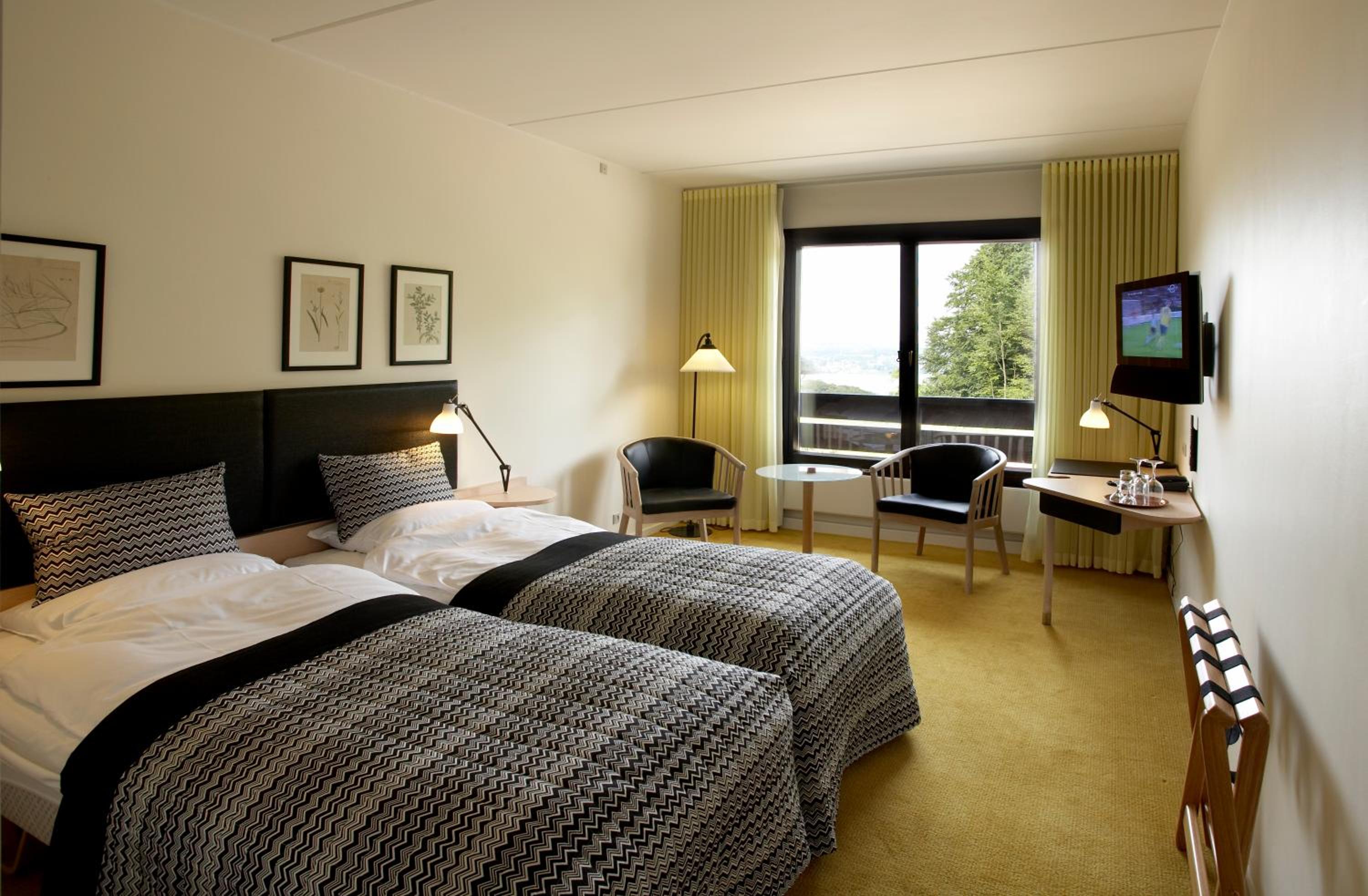 Double or Twin Room - Photo 2