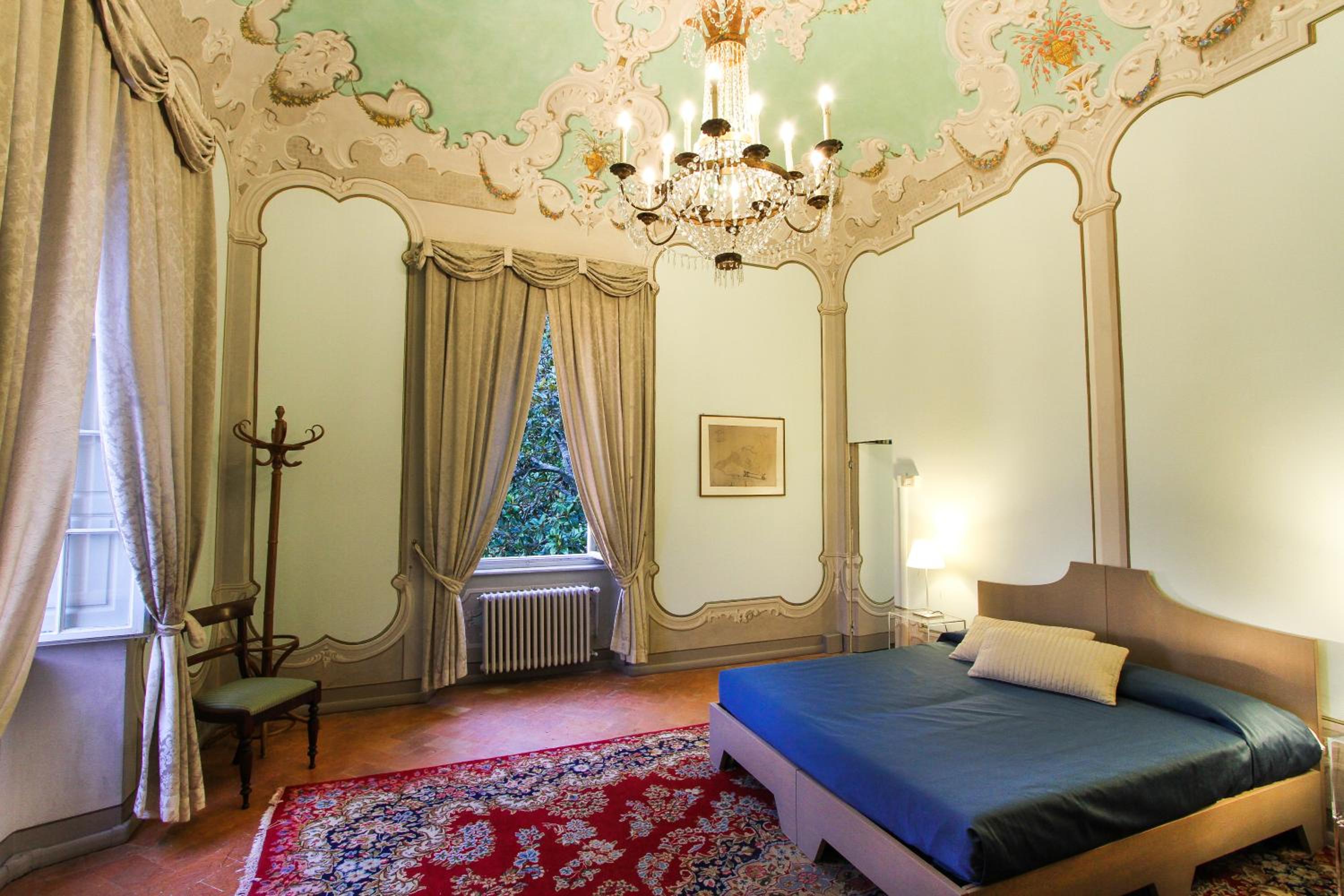 Deluxe Double or Twin Room with City View - Photo 7