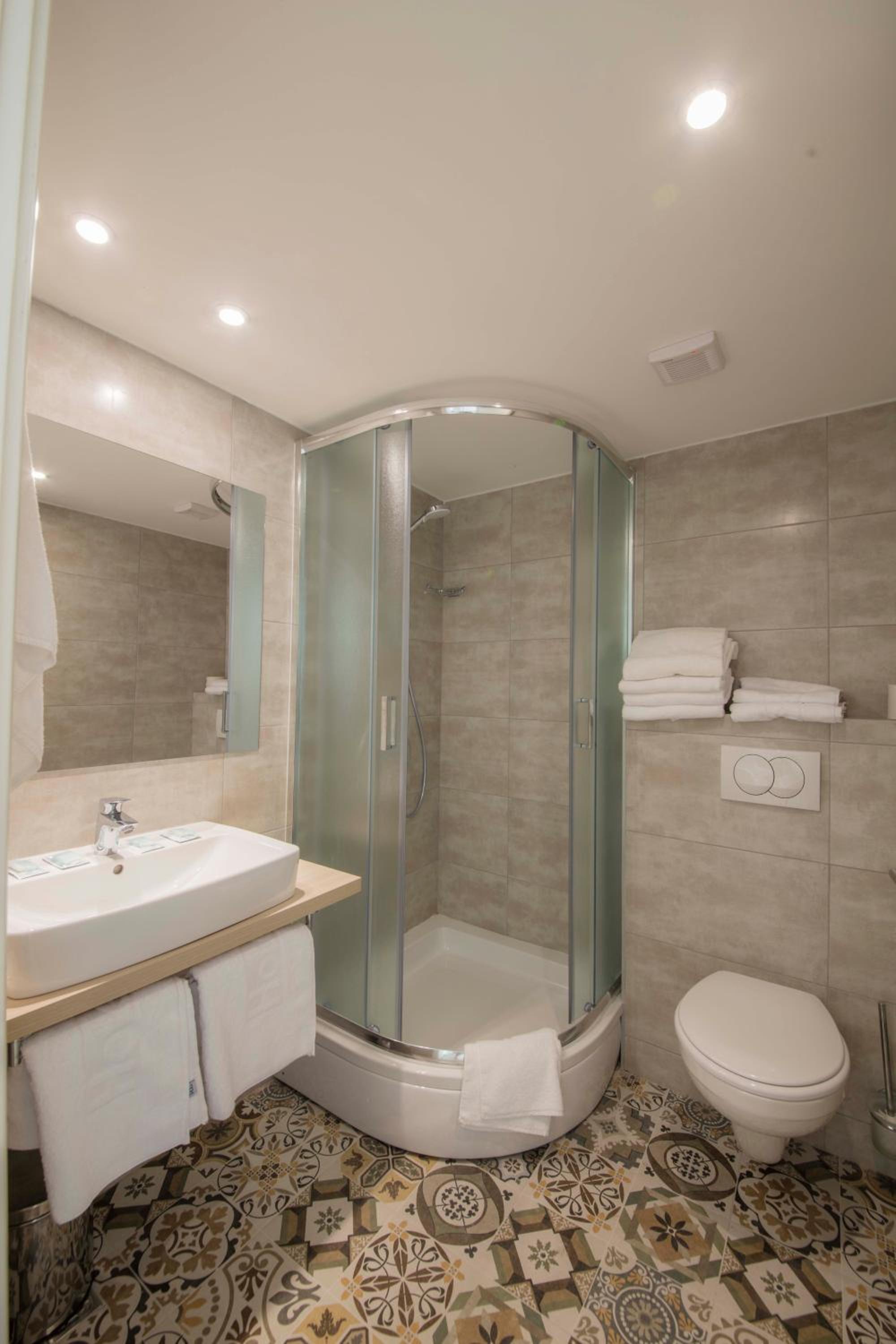 Superior Double Room with Balcony  - Photo 3